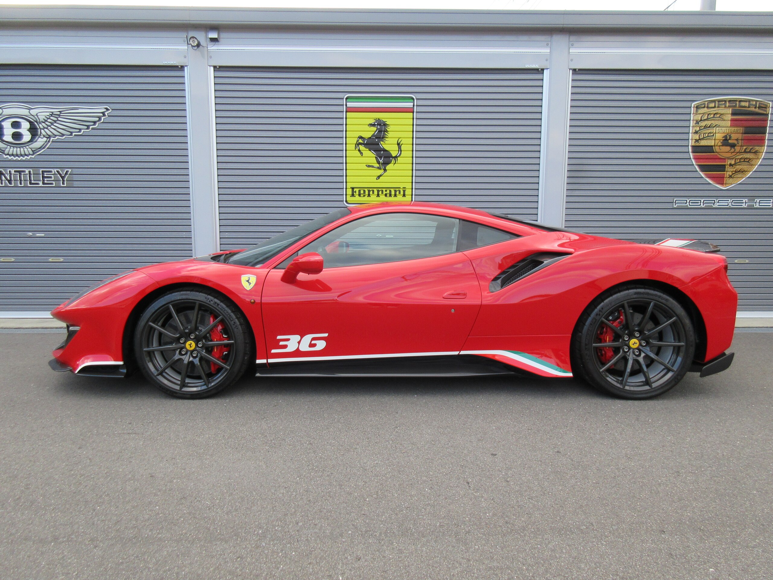 Ferrari 488 Pista Piloti (photo: 6)
