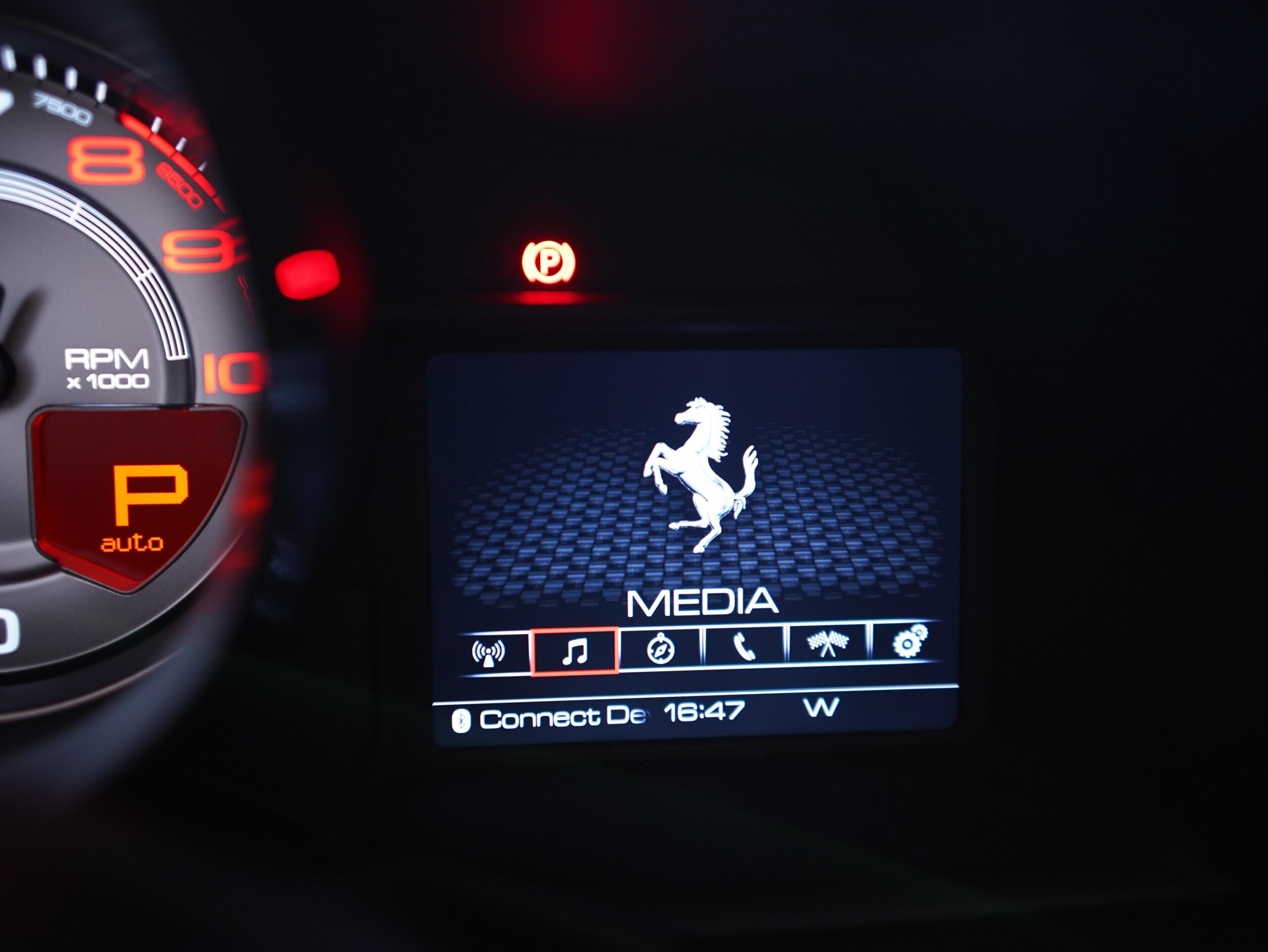 Ferrari 488 Spider (photo: 10)