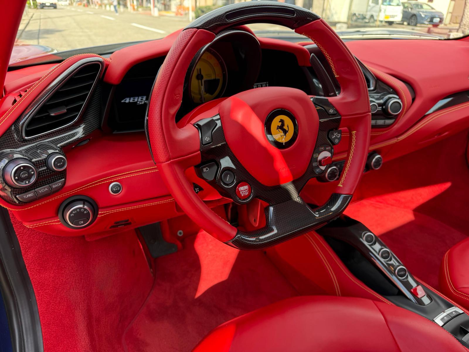 Ferrari 488 Spider (photo: 10)