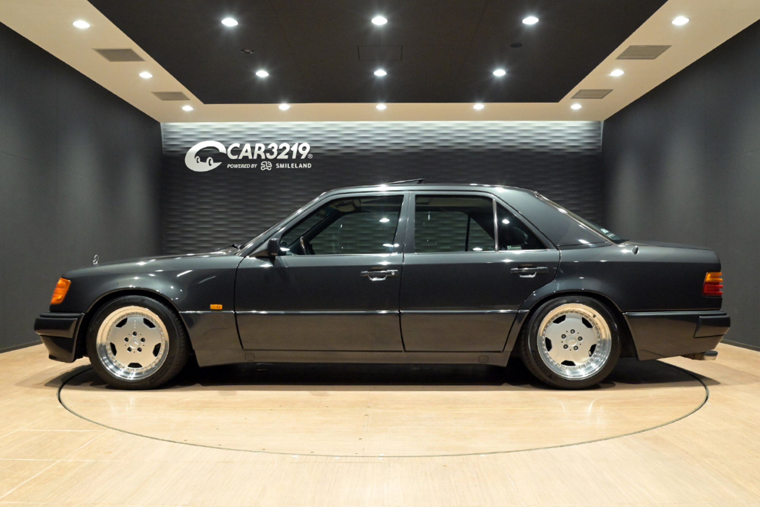 Mercedes Benz 500E 6.0 AMG (photo: 4)