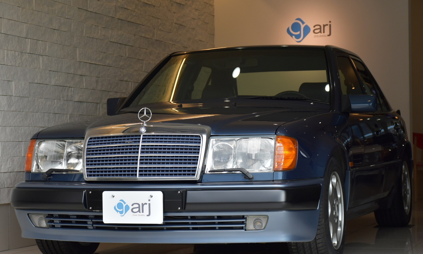 Mercedes Benz 500E