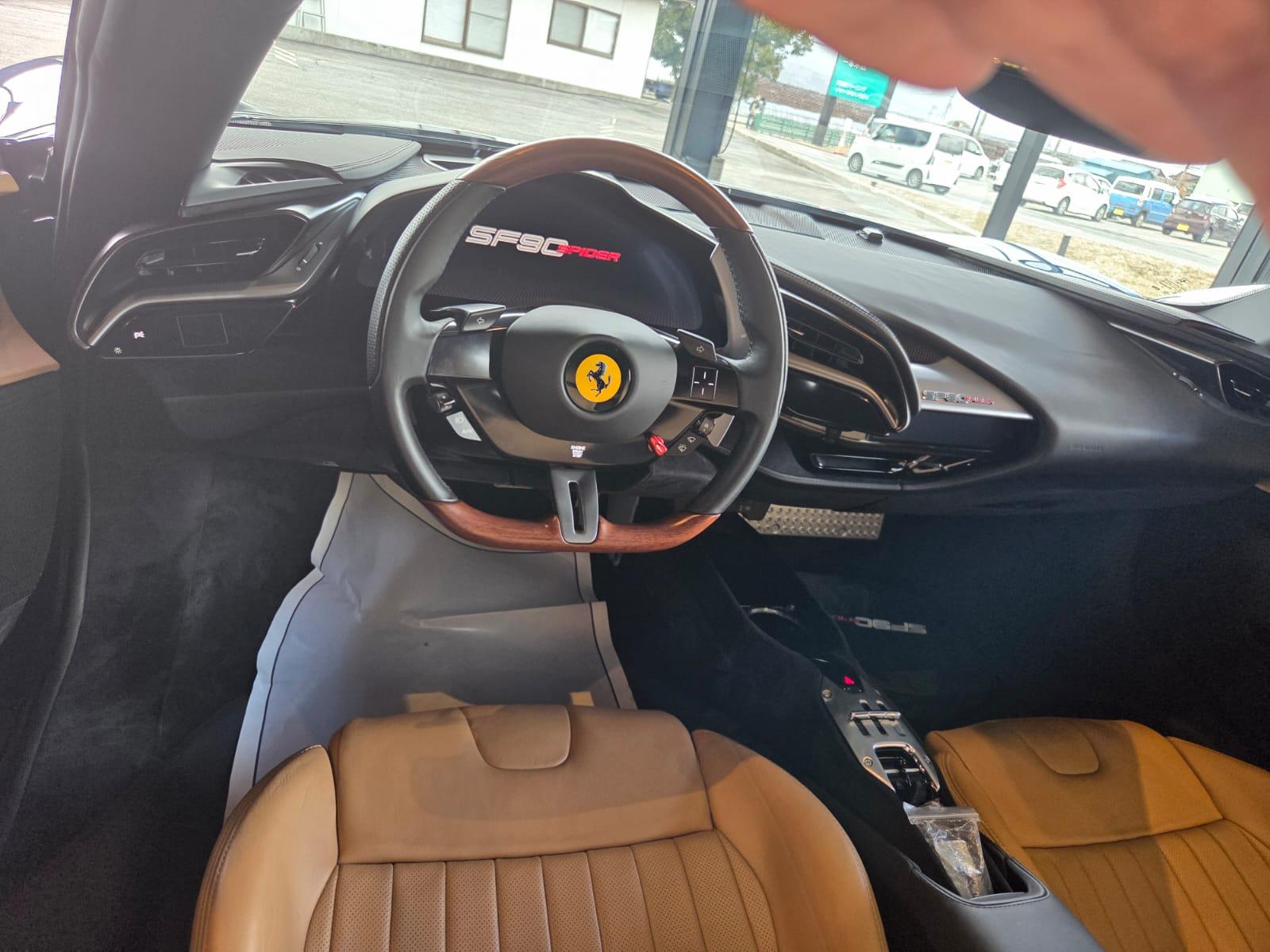 Ferrari SF90 Spider Tailor Made (photo: 12)