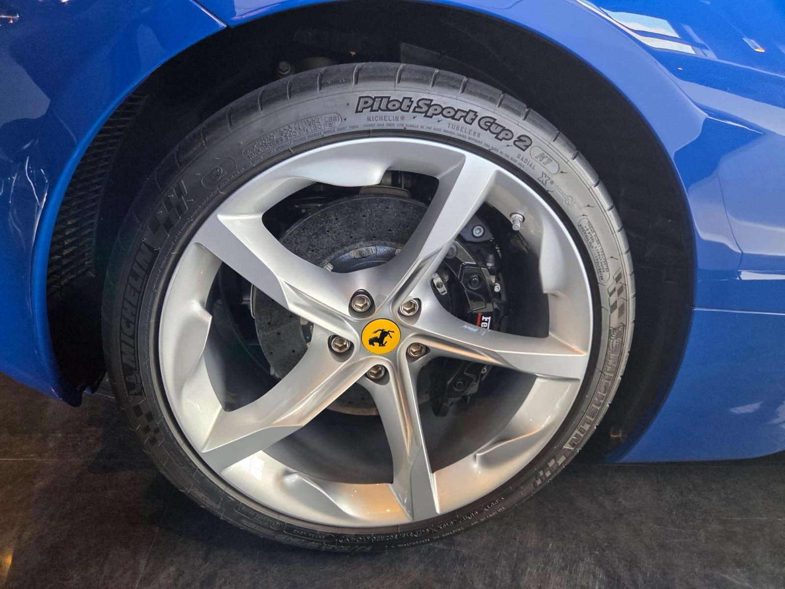 Ferrari SF90 Spider Tailor Made (photo: 27)