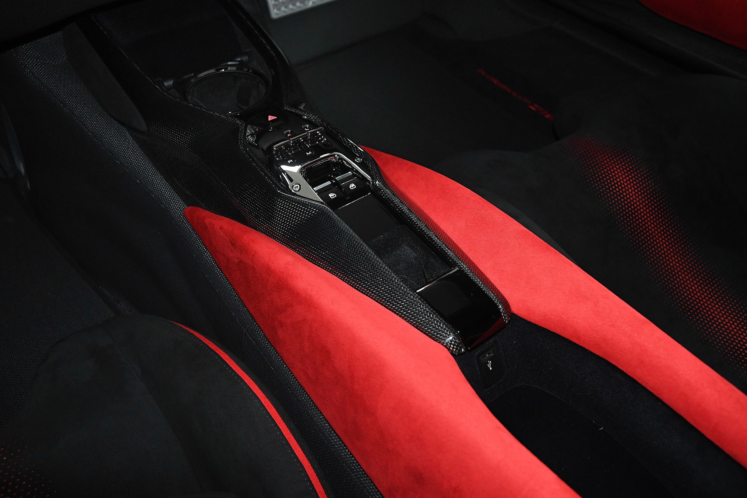 Ferrari Tailor Made 812 Competizione (photo: 16)