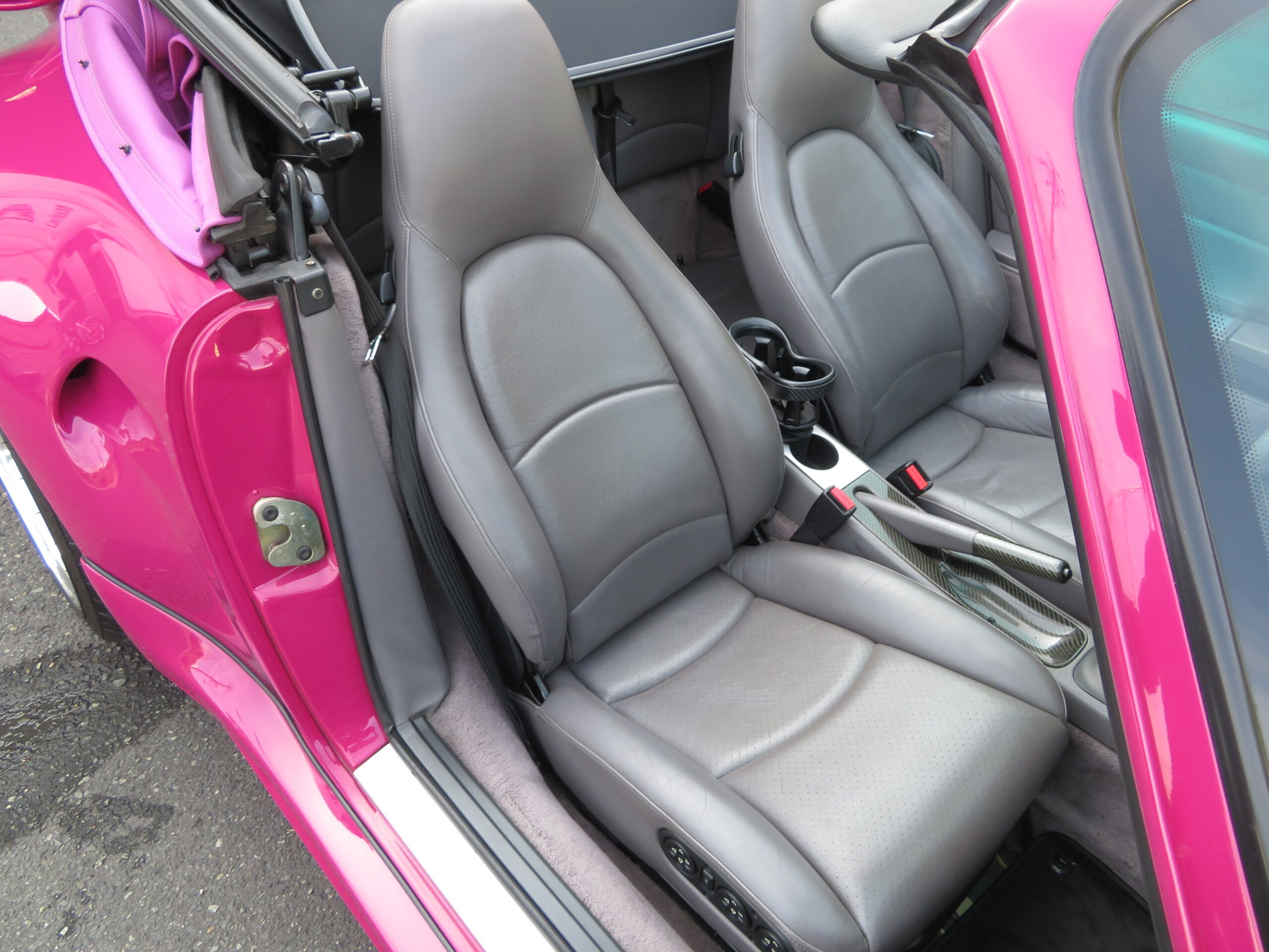 Porsche 911 Cabriolet (photo: 17)