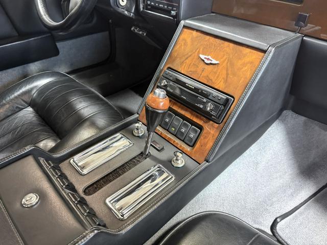 Aston Martin Lagonda (photo: 12)