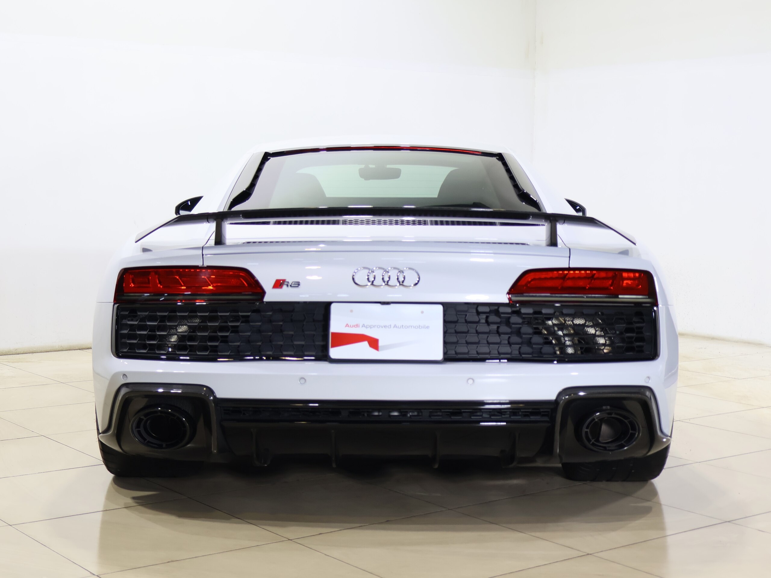 Audi R8 5.2 FSI Quattro (photo: 2)