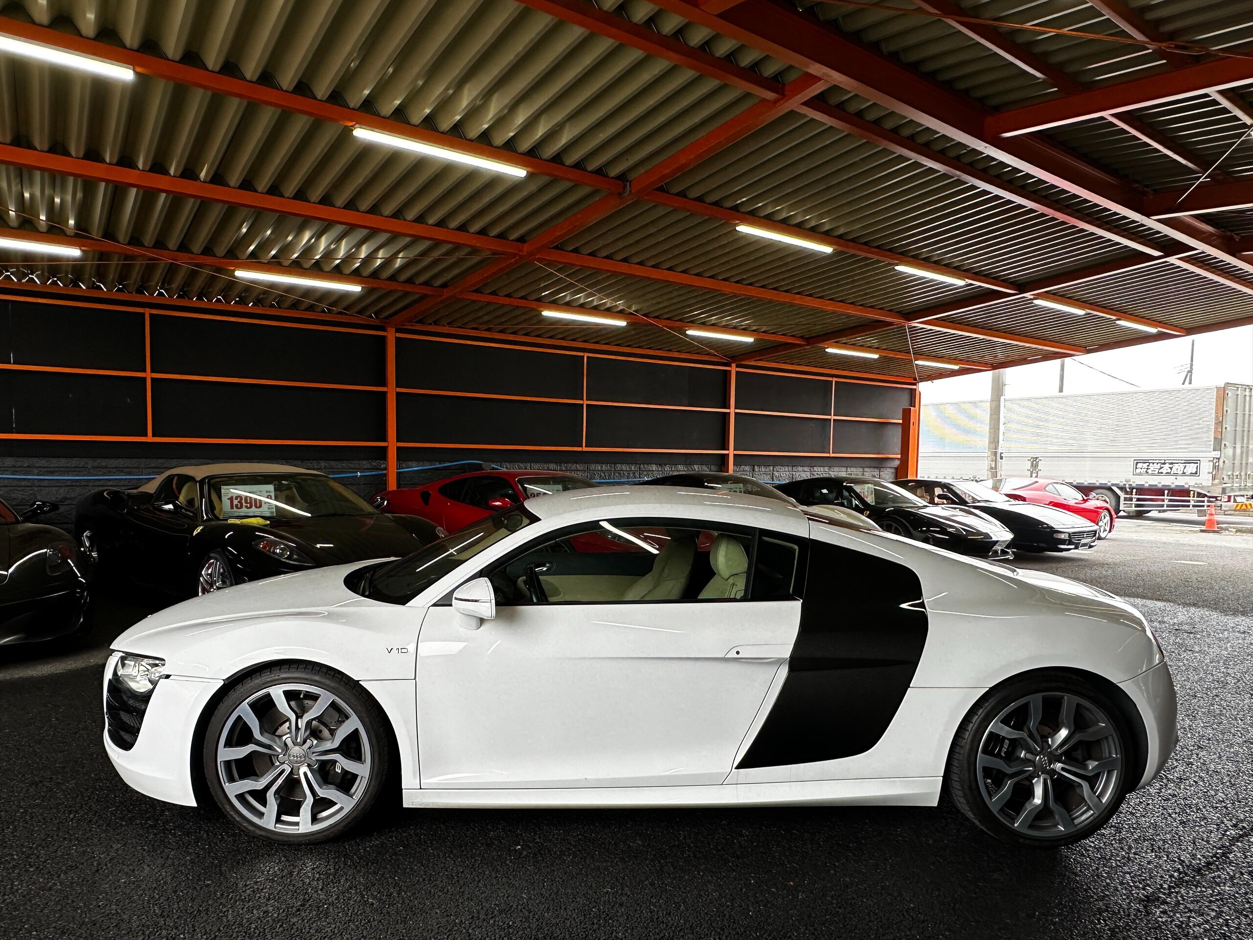 Audi R8 5.2 FSI Quattro (photo: 6)