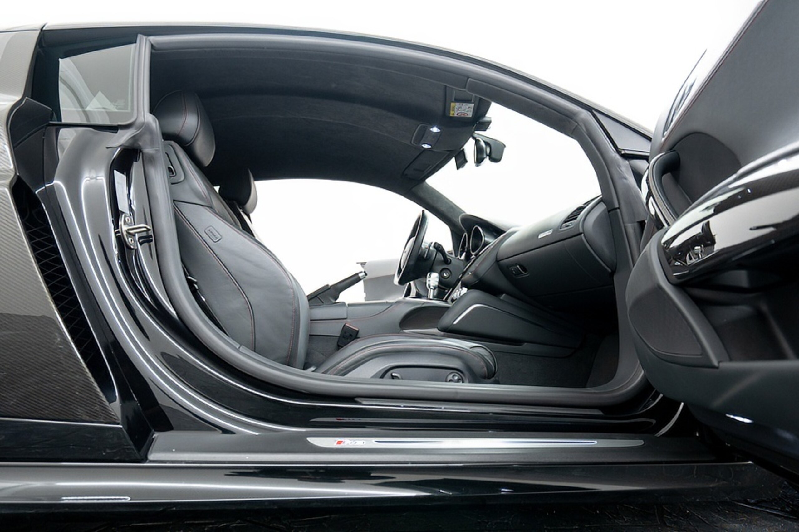 Audi R8 5.2 FSI Quattro (photo: 18)