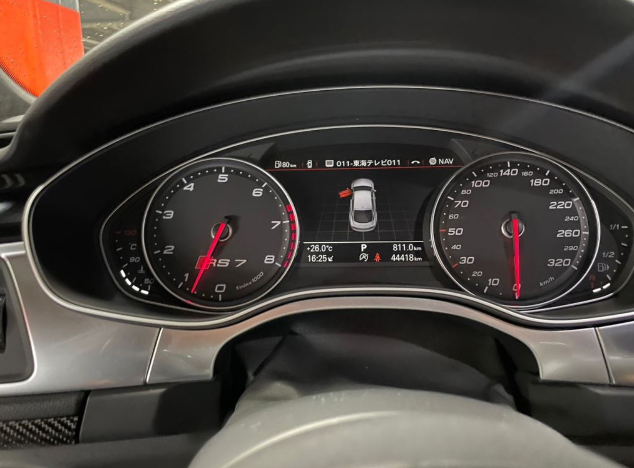 Audi RS7 (photo: 10)
