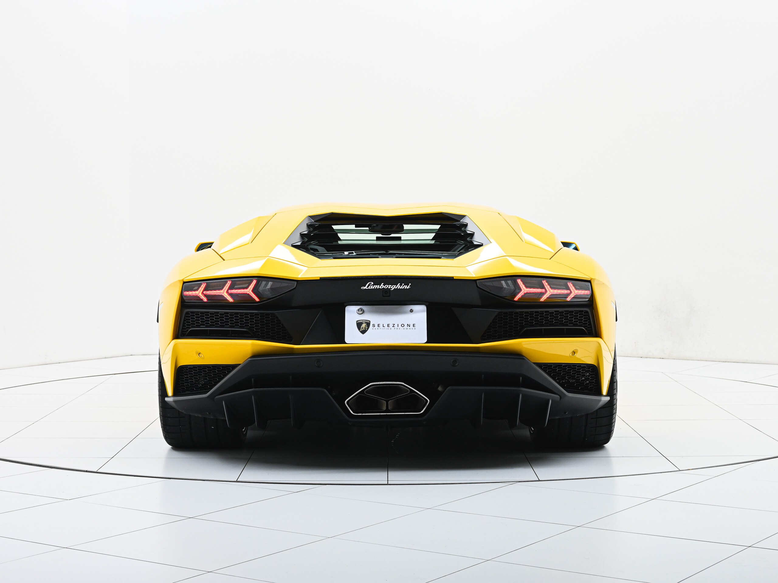 Lamborghini Aventador S (photo: 3)
