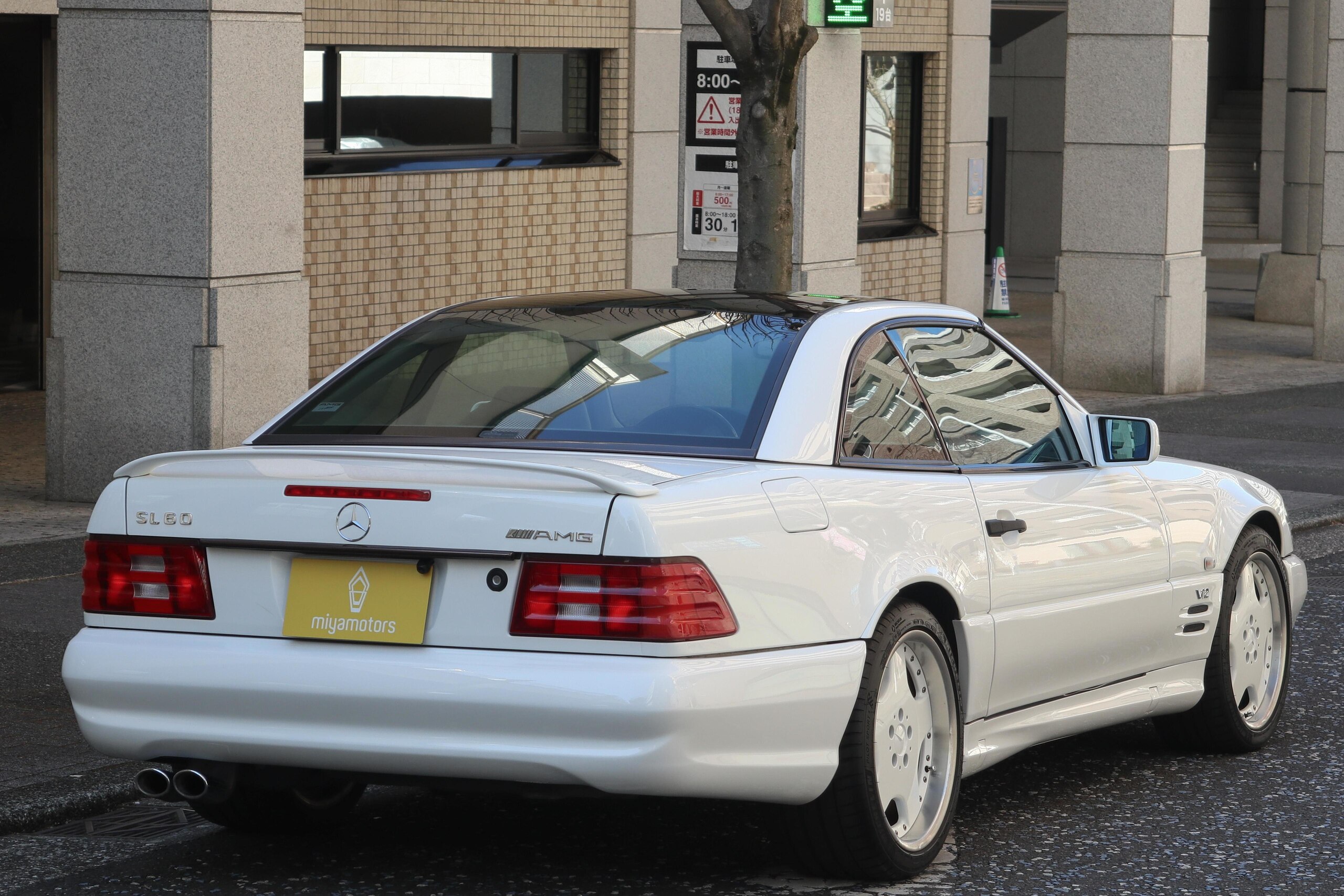 Mercedes Benz SL60 AMG (photo: 12)