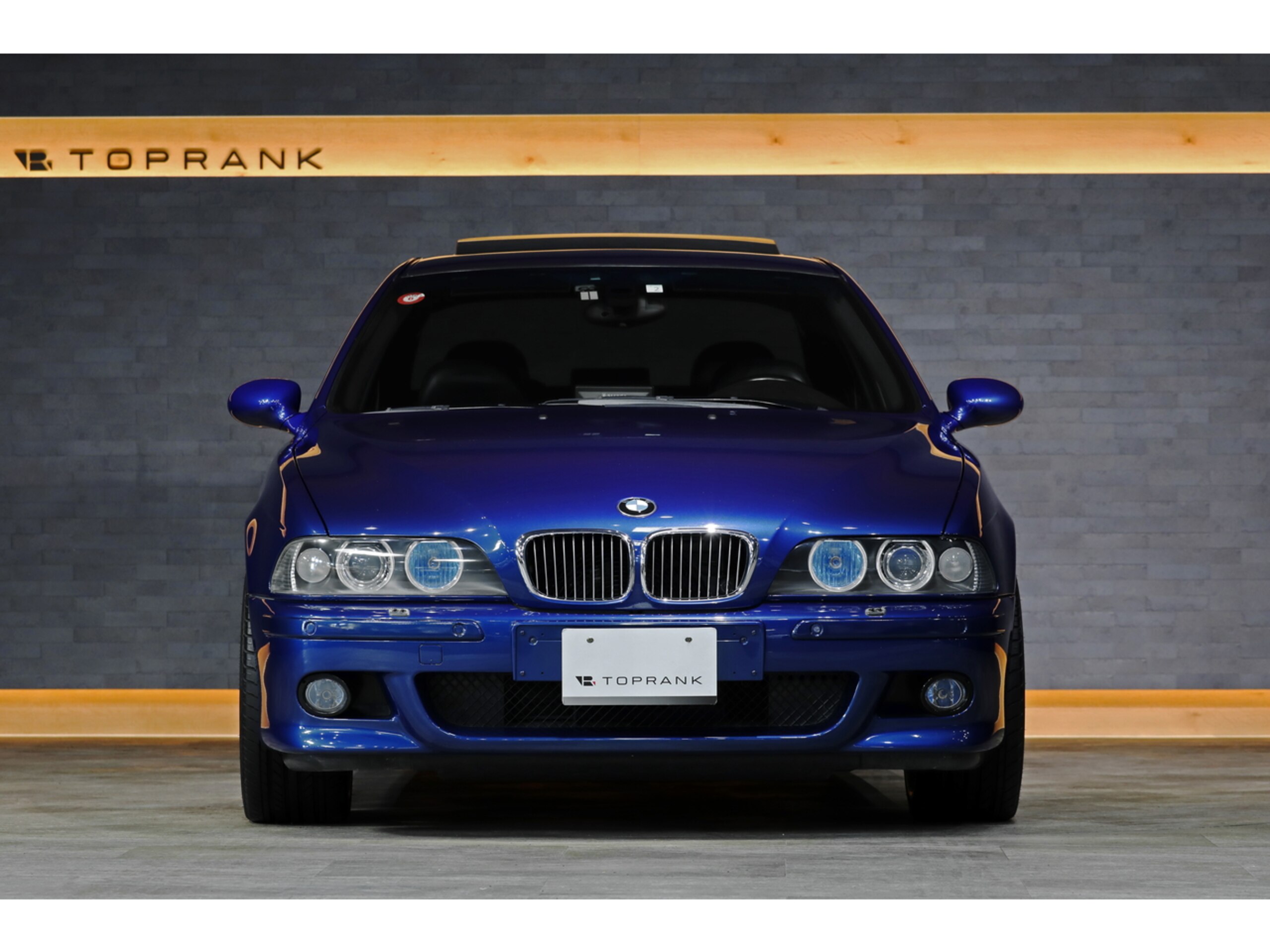 BMW M5 (photo: 1)