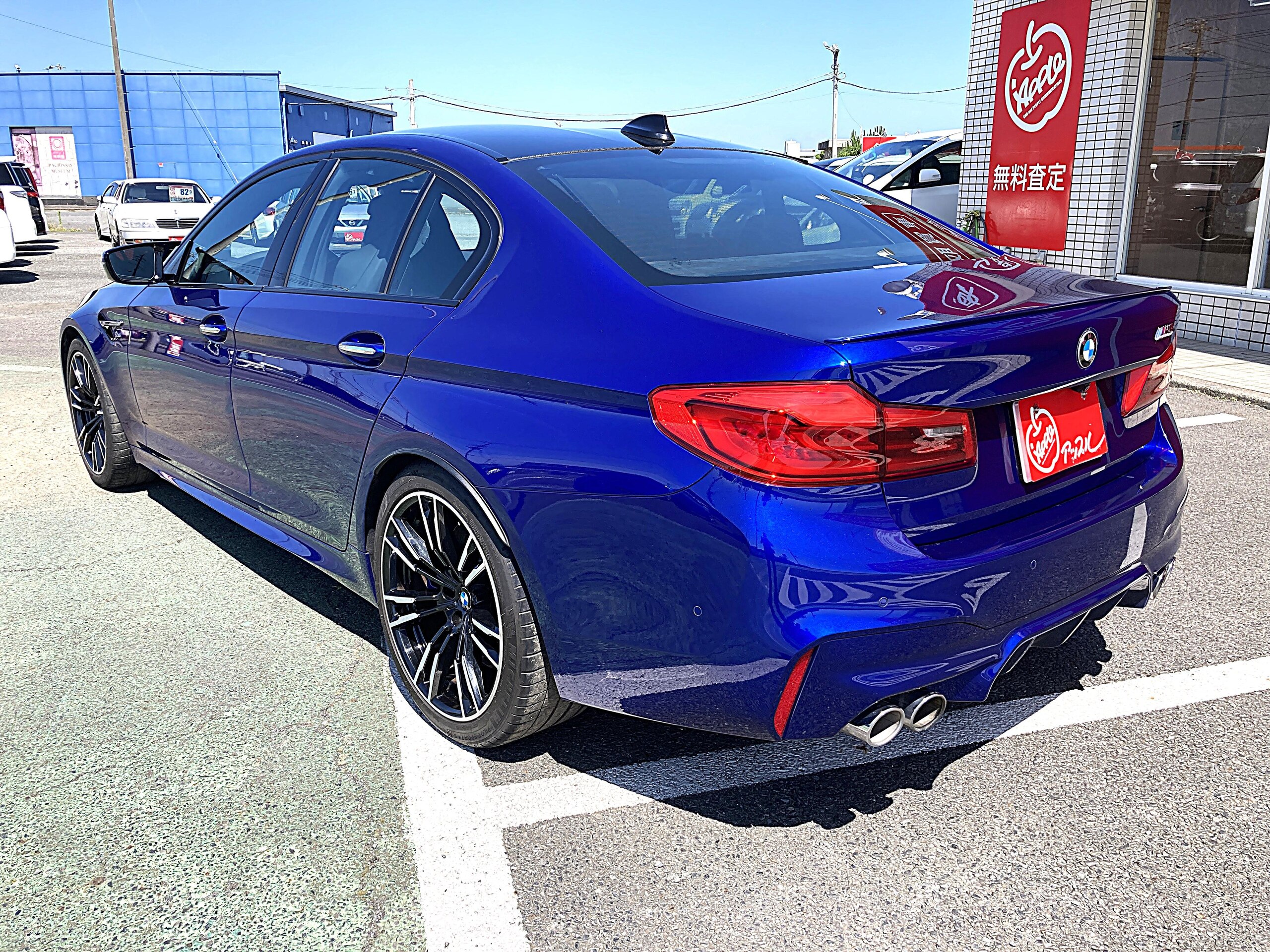 BMW M5 (photo: 6)