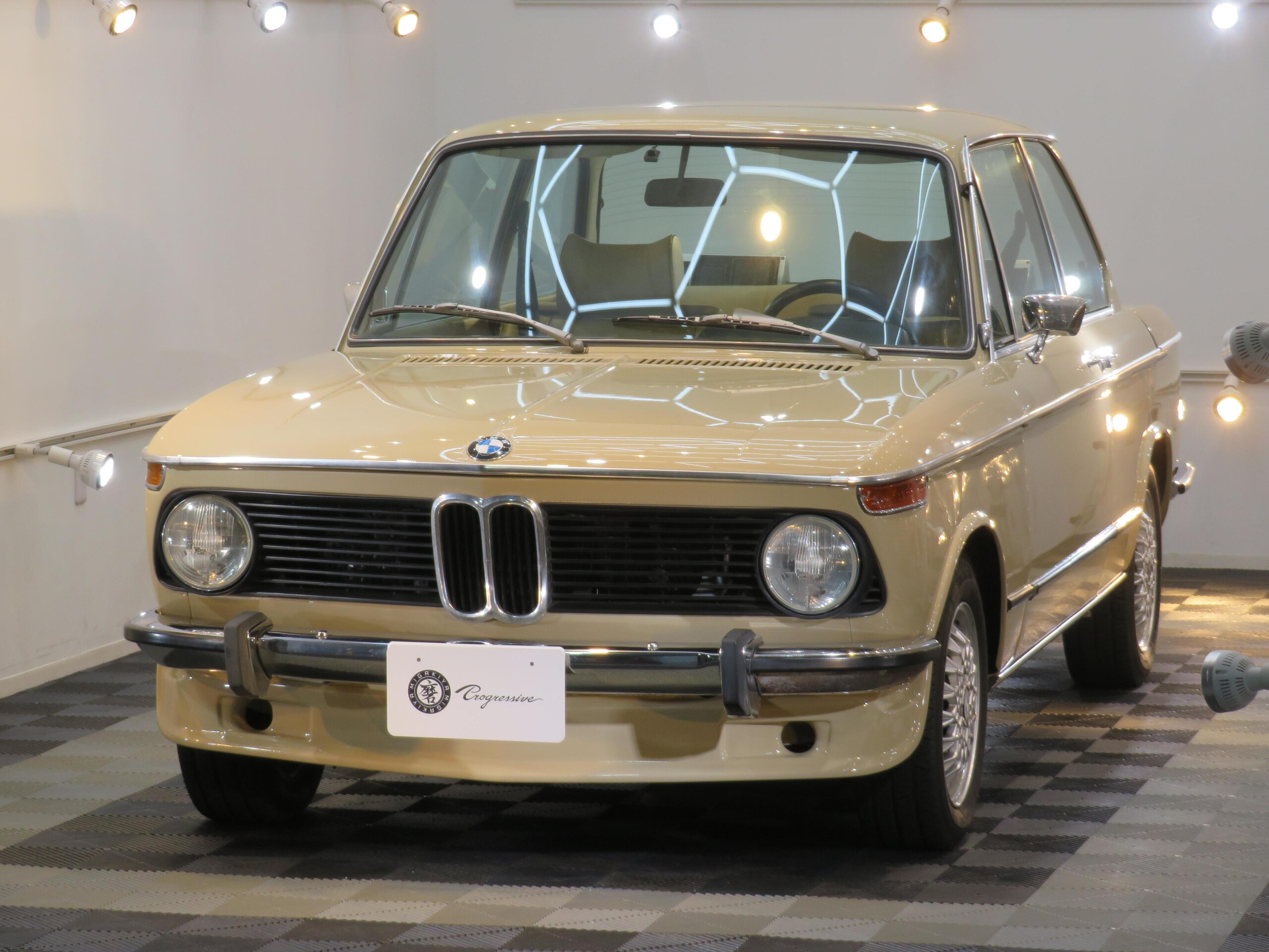 BMW 2002tii (photo: 1)