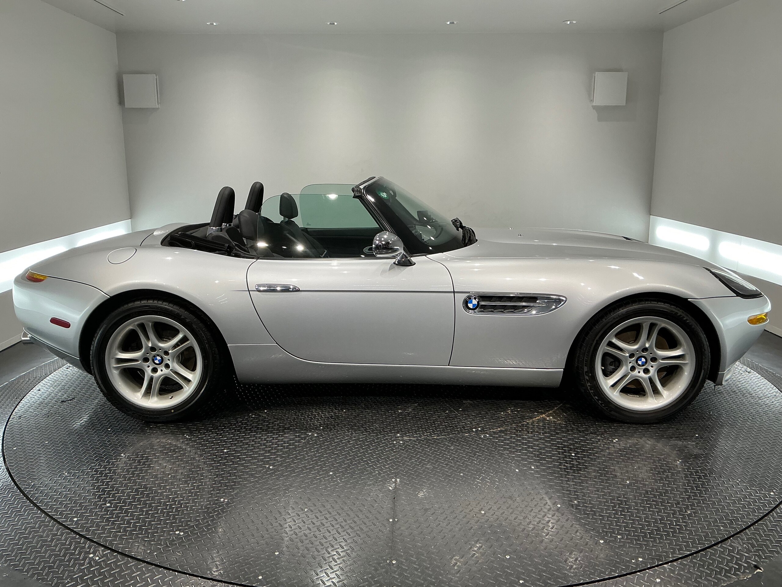 BMW Z8 (photo: 4)