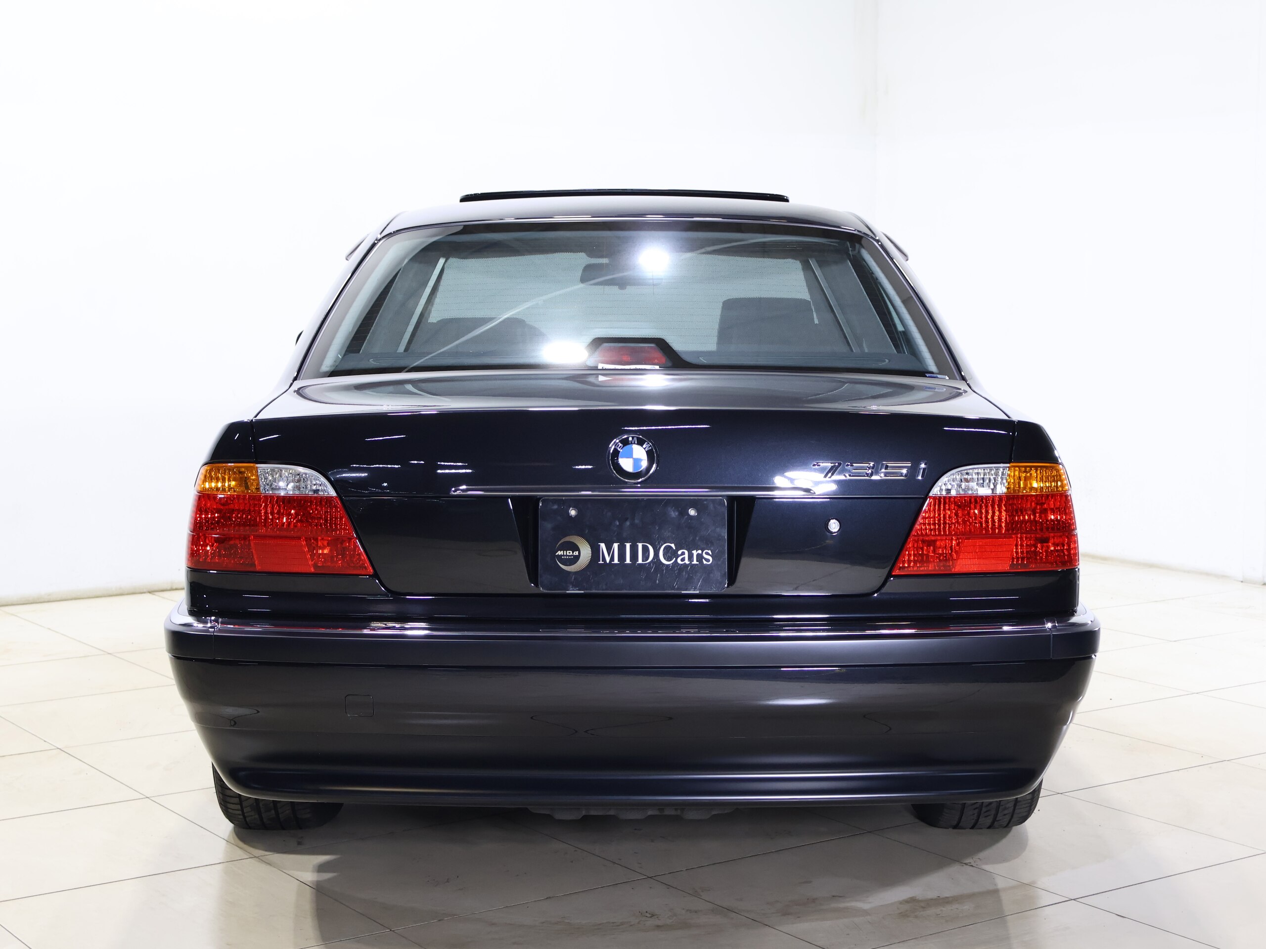 BMW 735i (photo: 2)