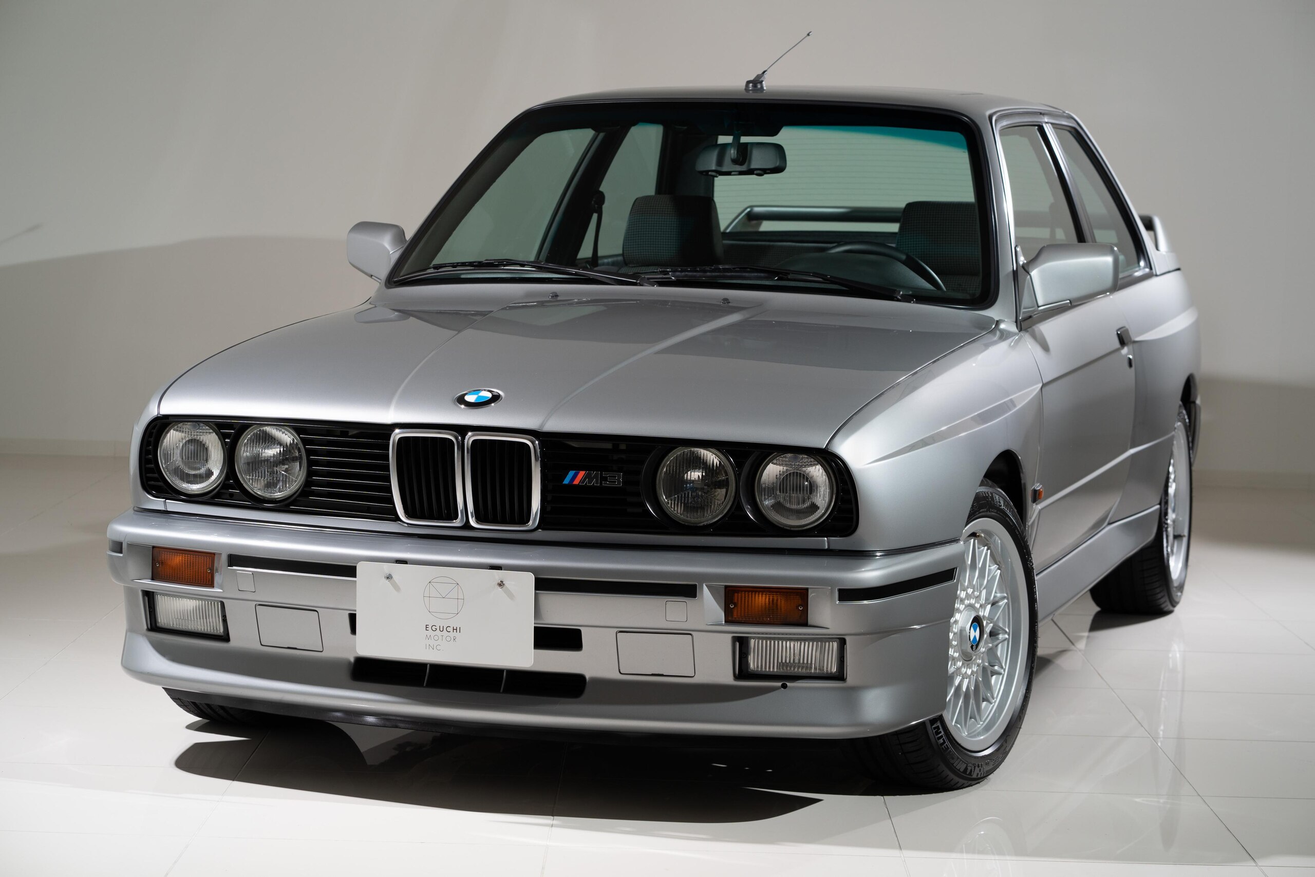BMW M3 (photo: 2)