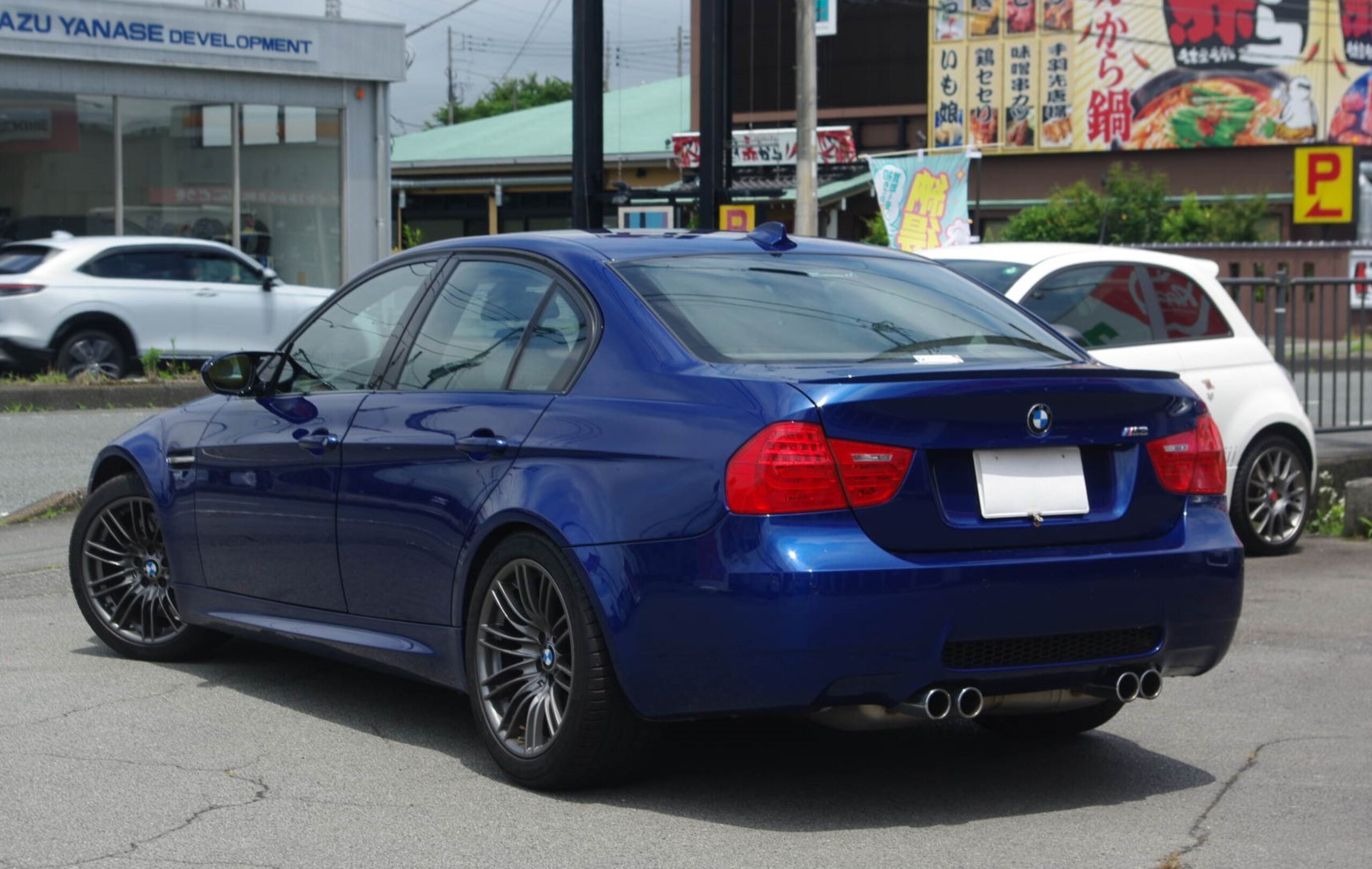 BMW M3 Sedan (photo: 2)