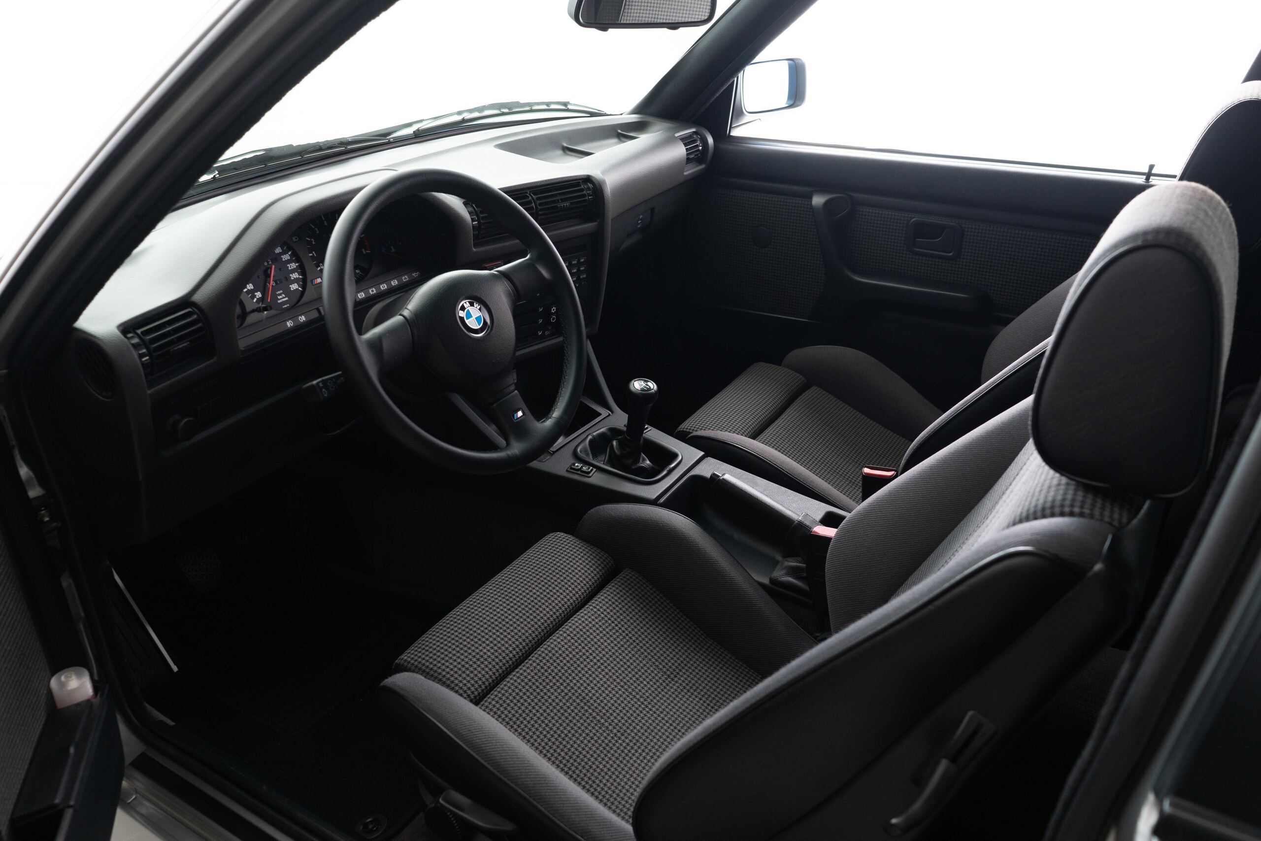 BMW M3 (photo: 8)
