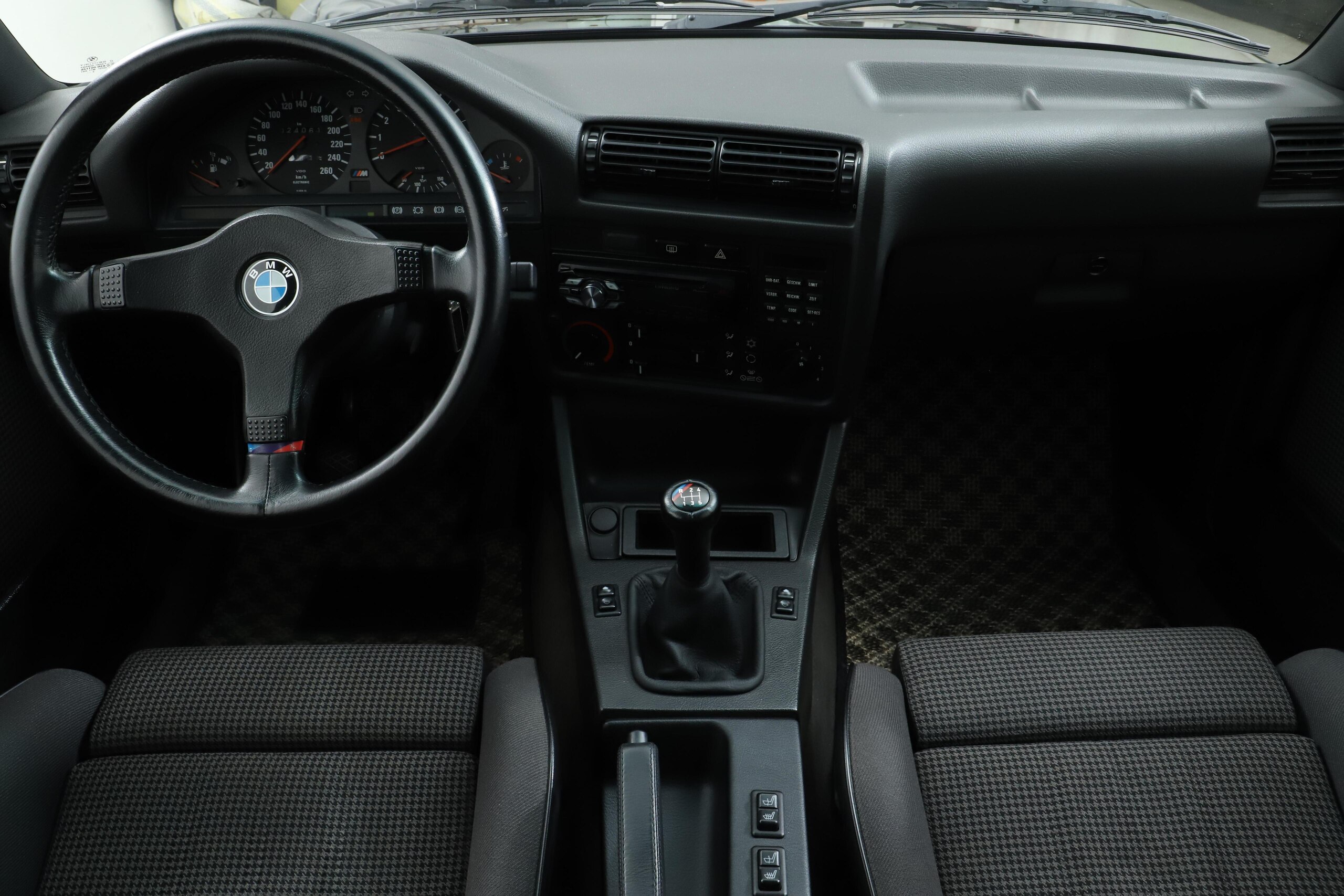 BMW M3 (photo: 11)