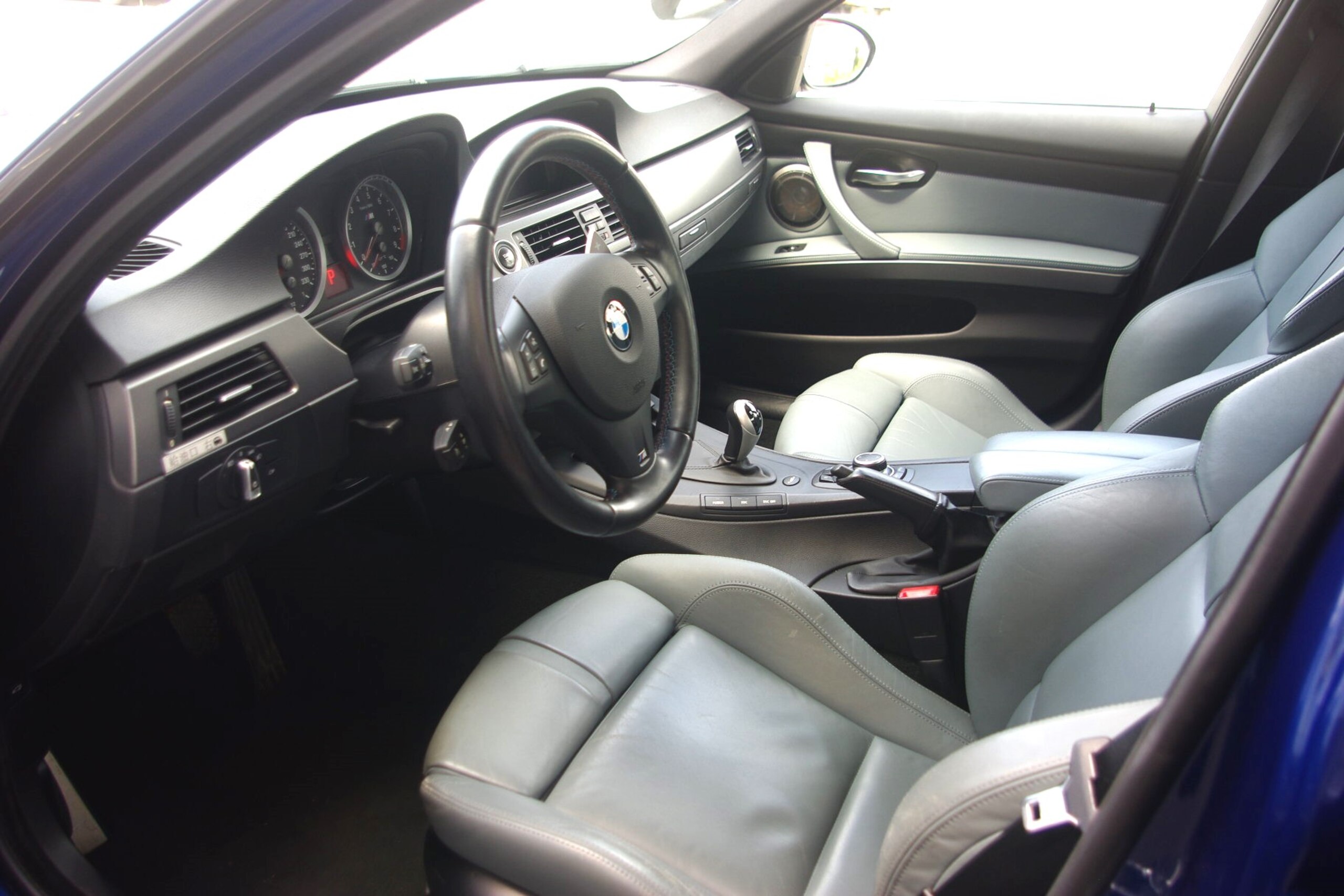 BMW M3 Sedan (photo: 6)