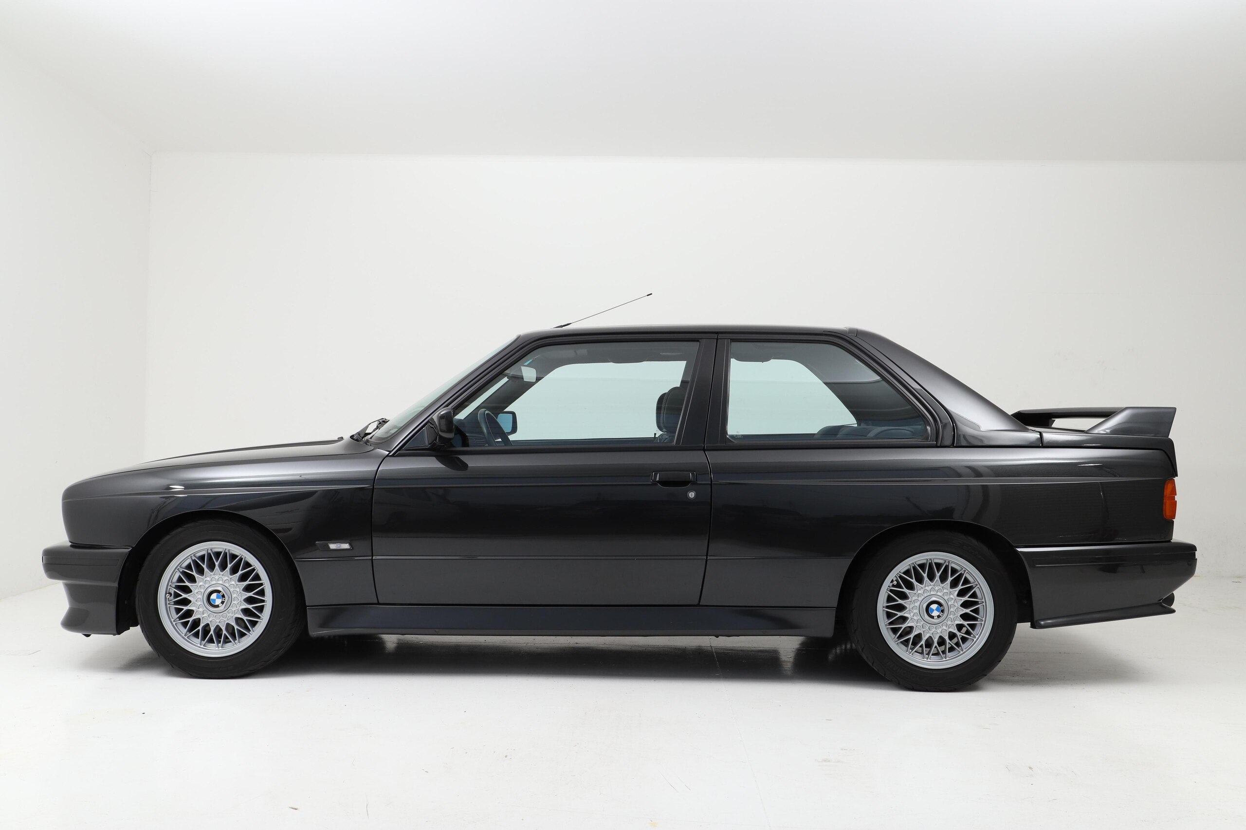 BMW M3 (photo: 3)