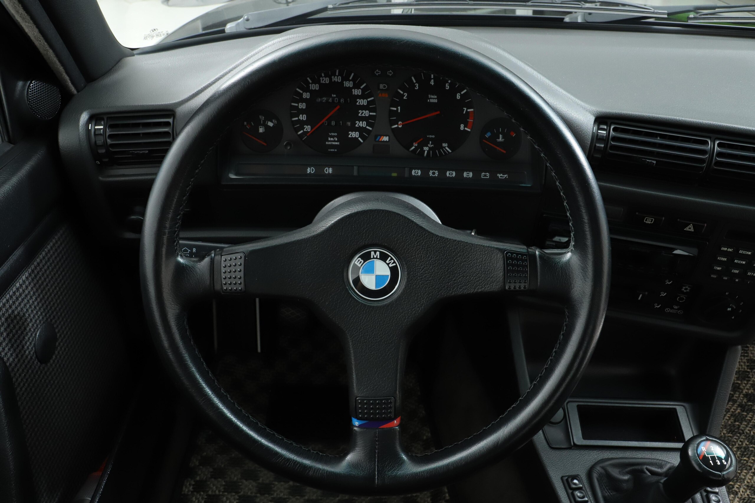 BMW M3 (photo: 10)