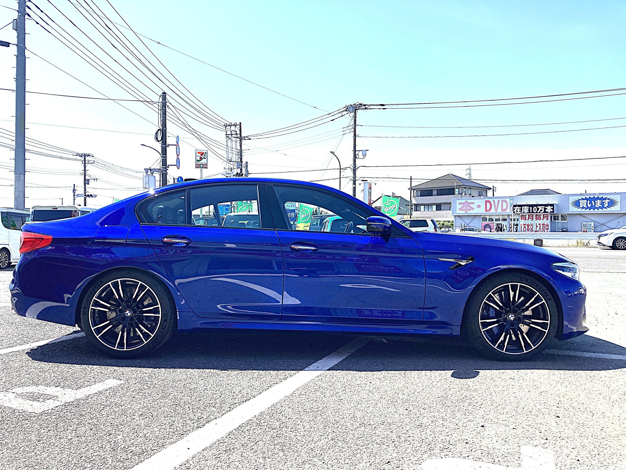 BMW M5 (photo: 3)