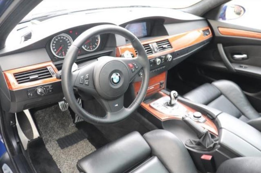 BMW M5 (photo: 12)