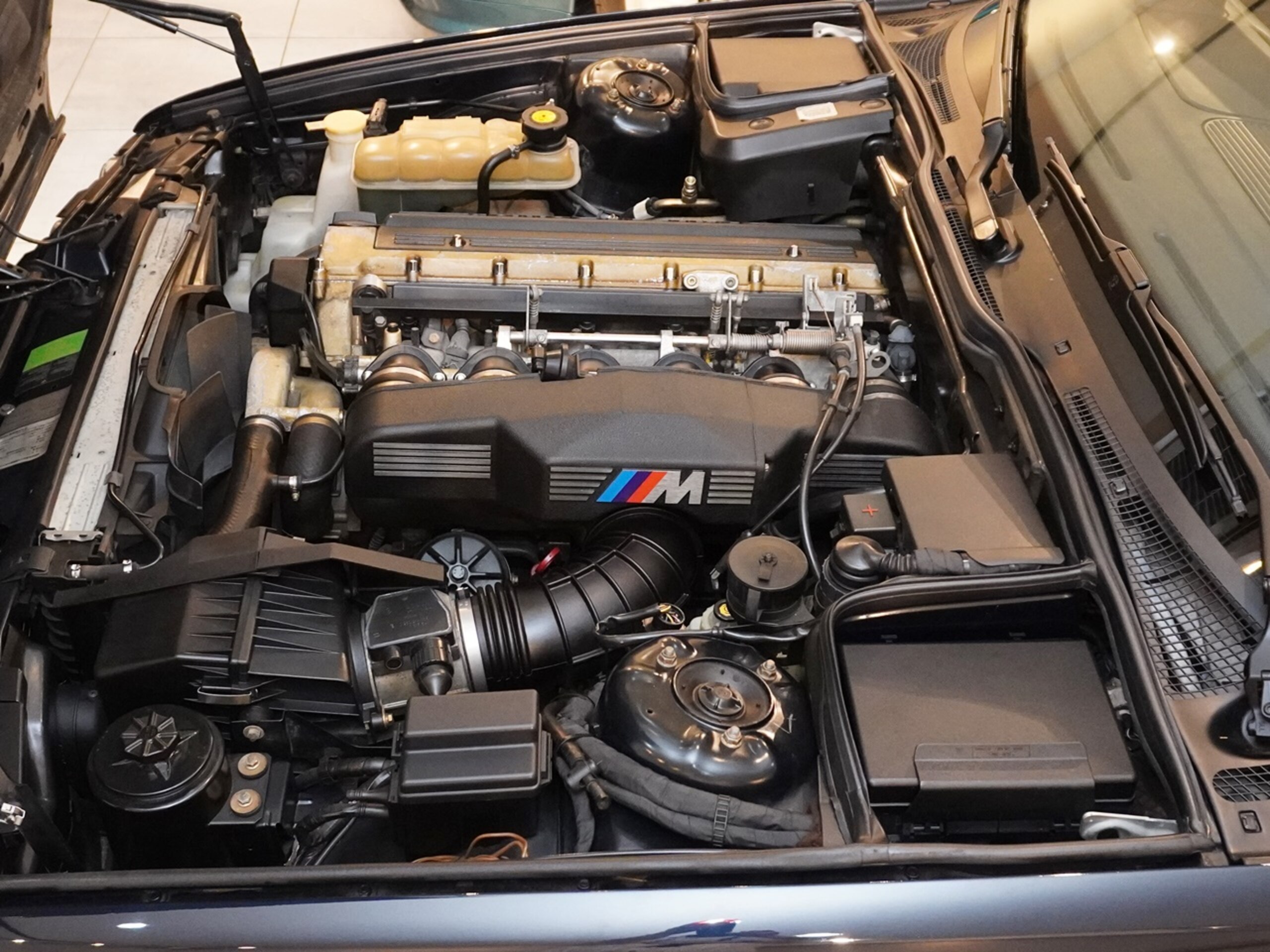 BMW M5 (photo: 7)