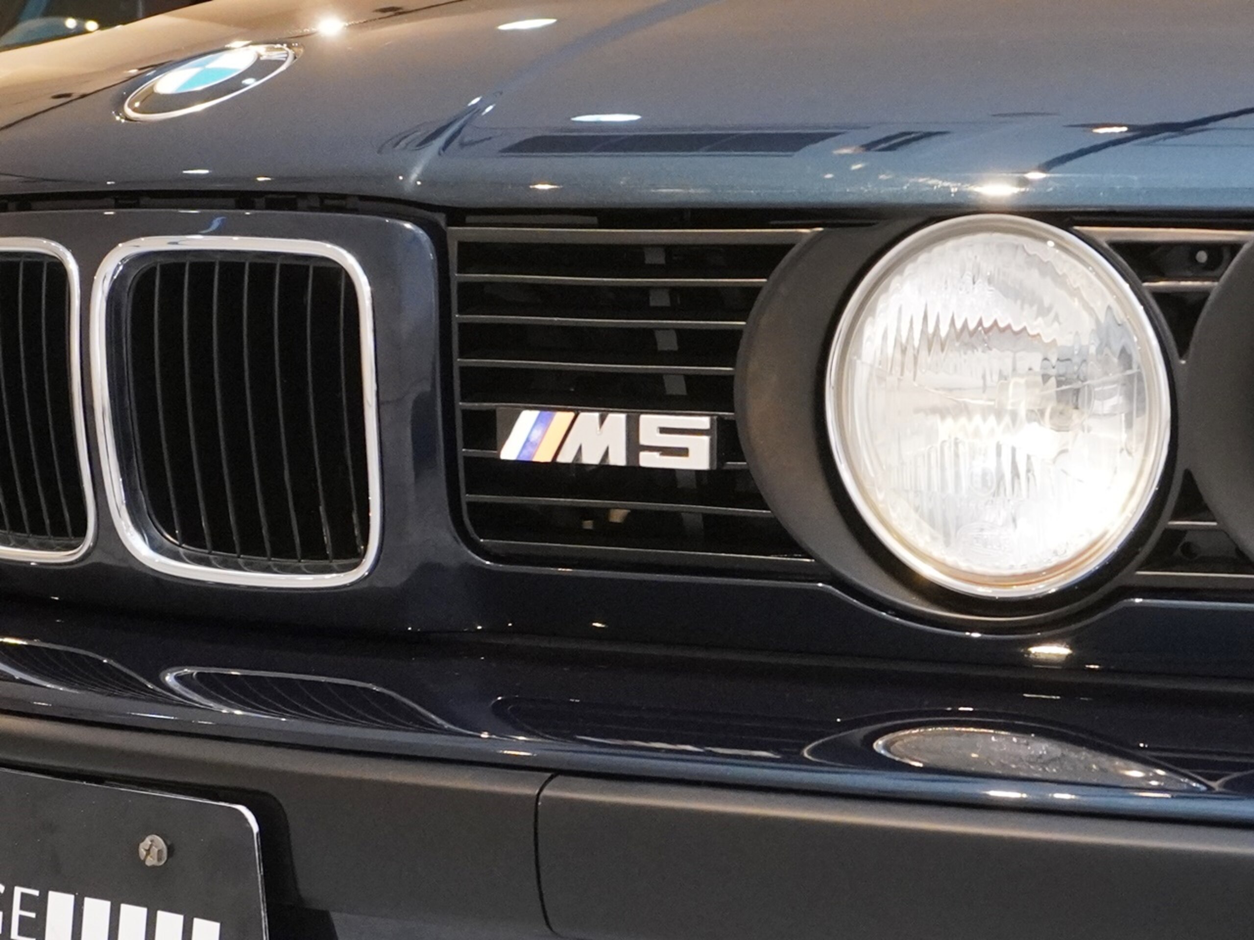 BMW M5 (photo: 5)