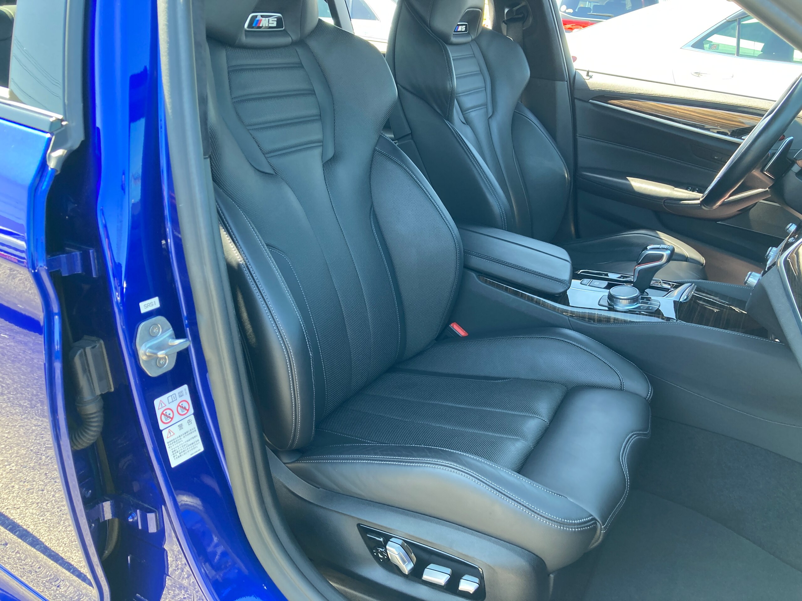 BMW M5 (photo: 20)