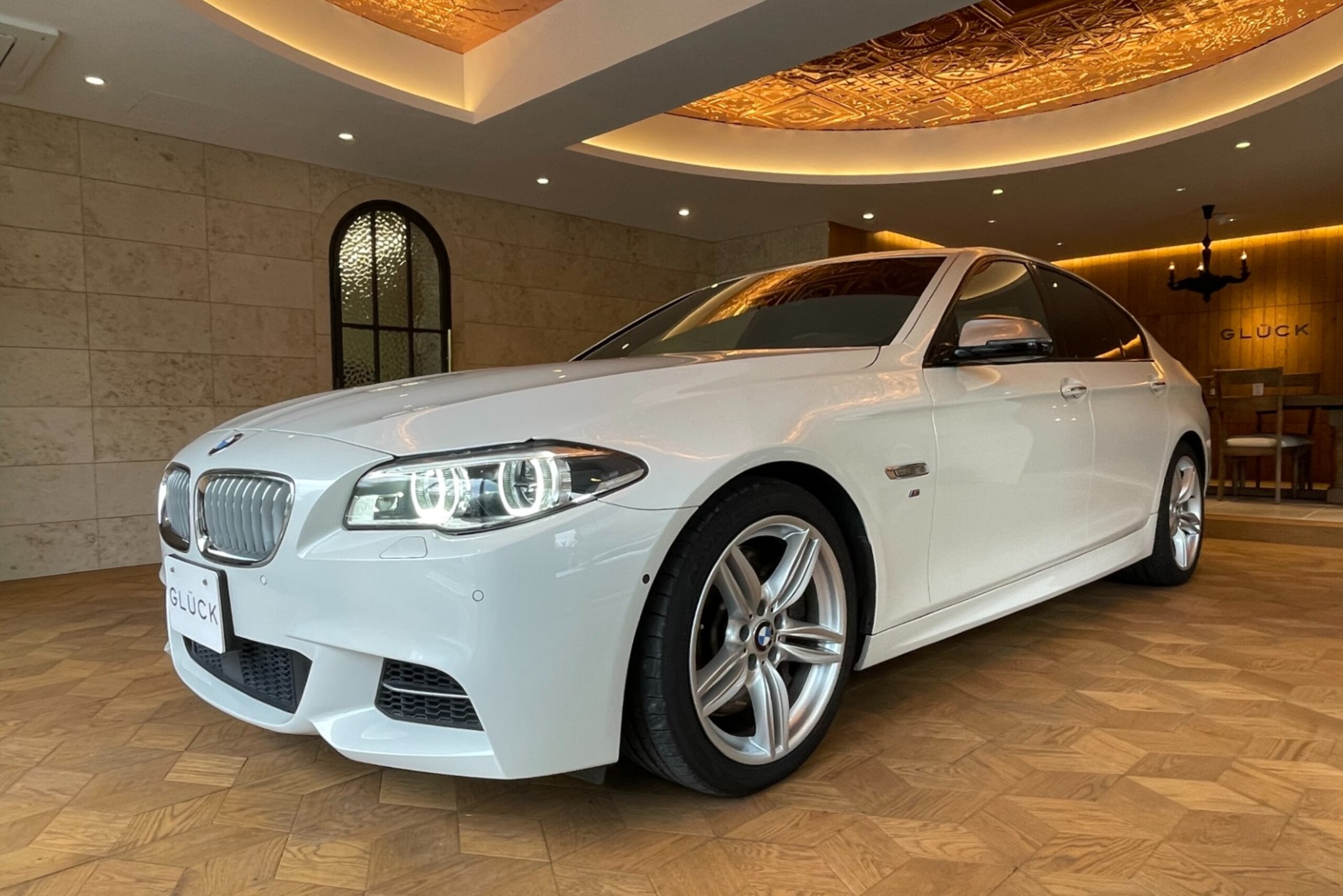 BMW M550d xDrive (photo: 2)