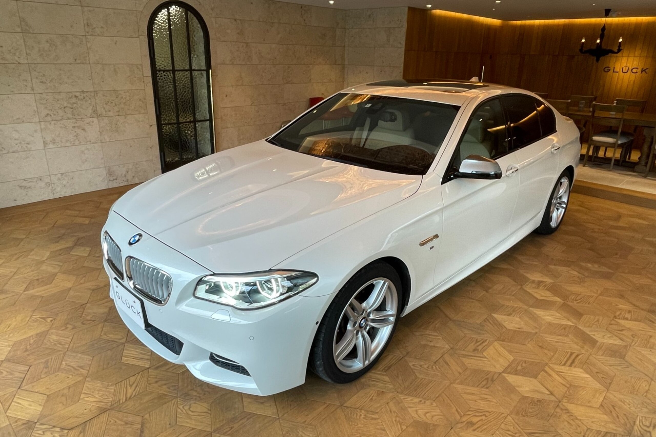 BMW M550d xDrive (photo: 3)