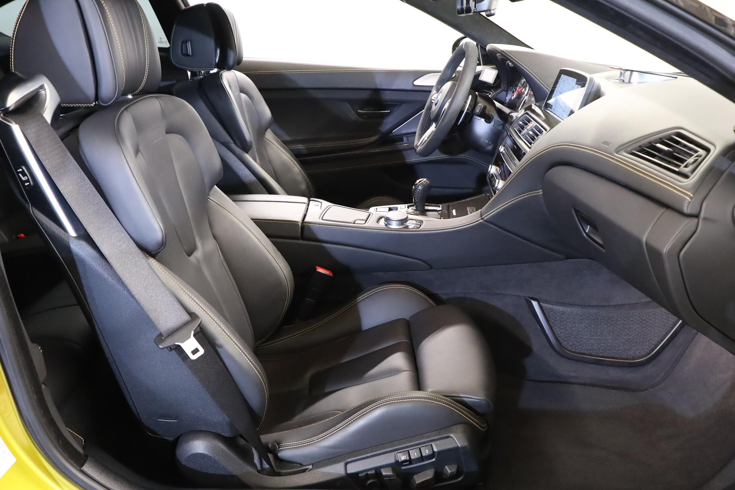 BMW M6 Competition (photo: 23)
