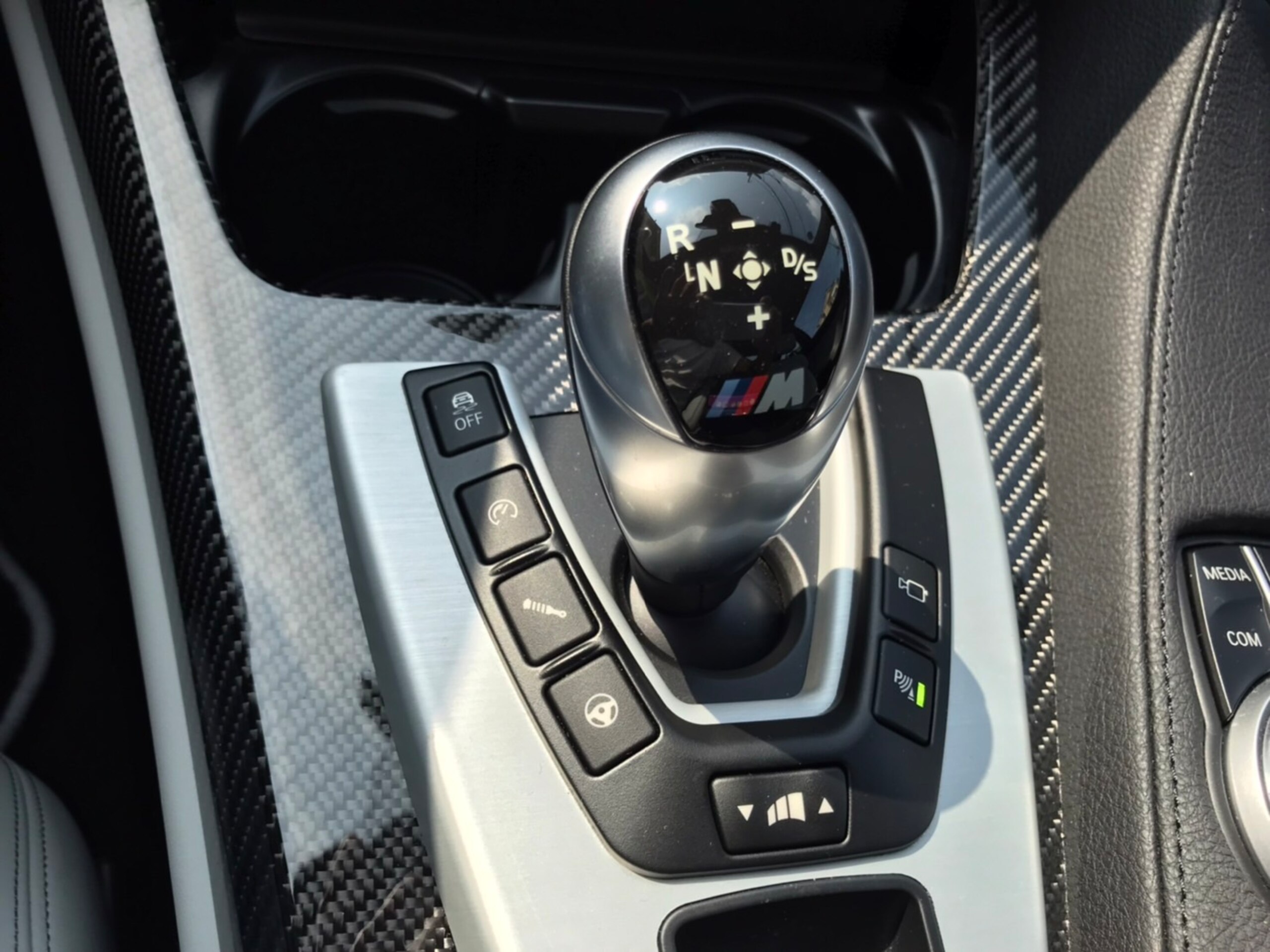 BMW M6 (photo: 14)