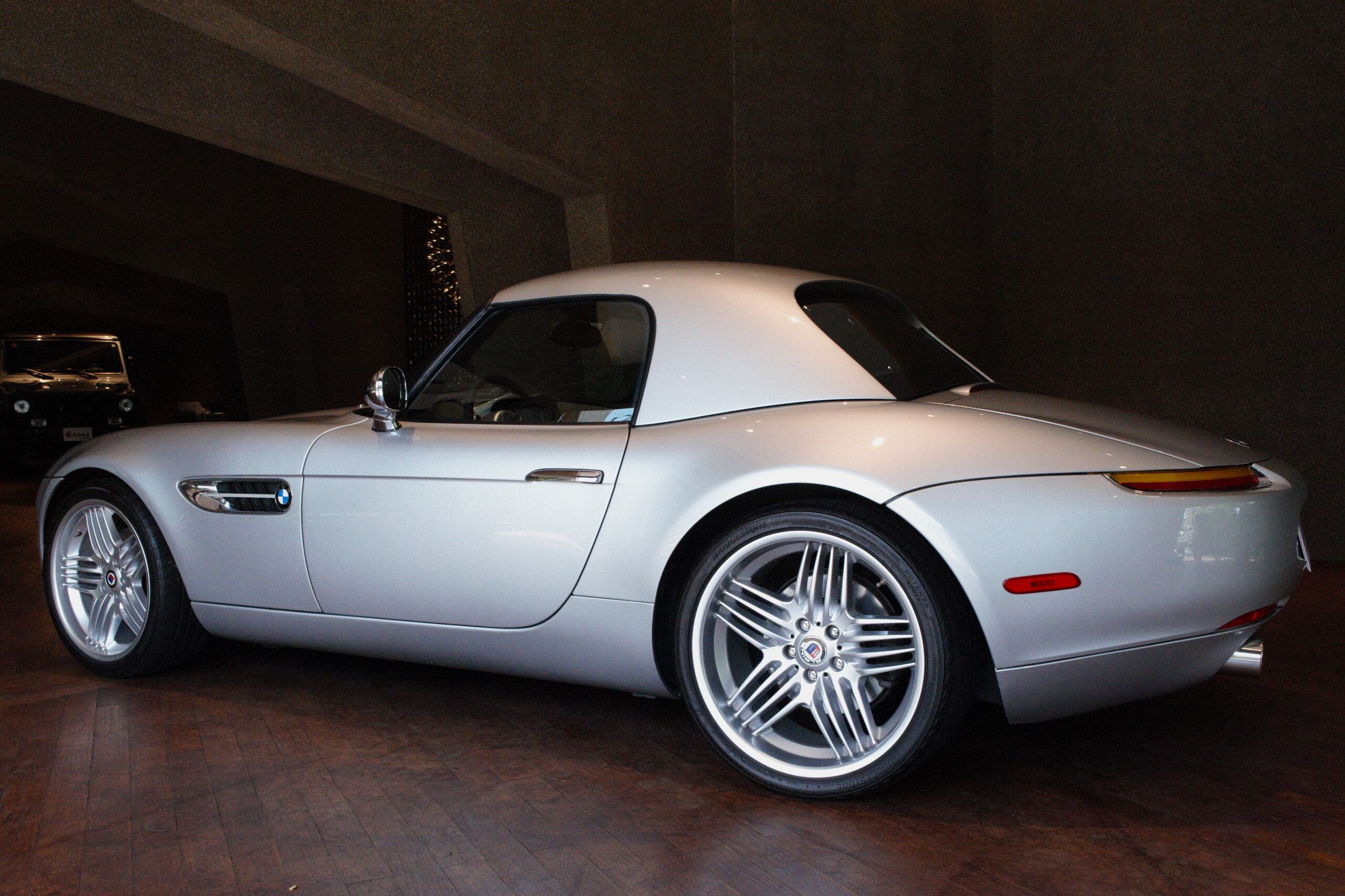 BMW Z8 (photo: 3)