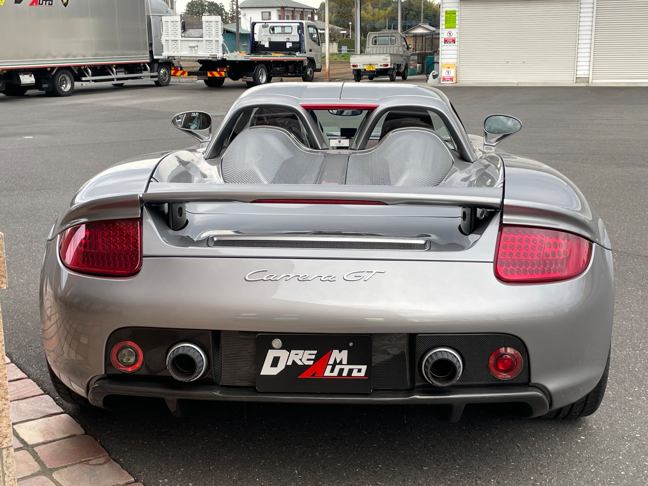 Porsche Carrera GT (photo: 3)