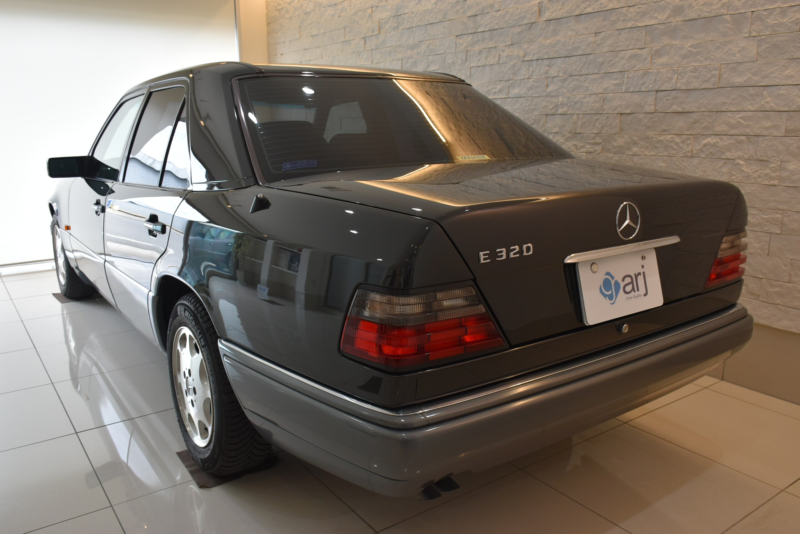 Mercedes Benz E320 (photo: 4)