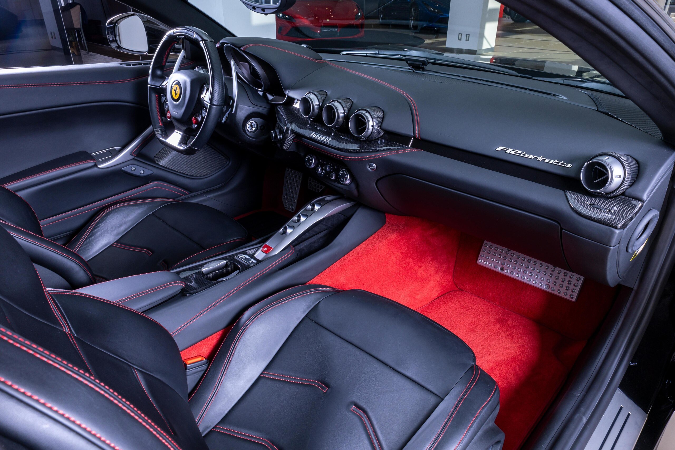 Ferrari F12 Berlinetta (photo: 13)