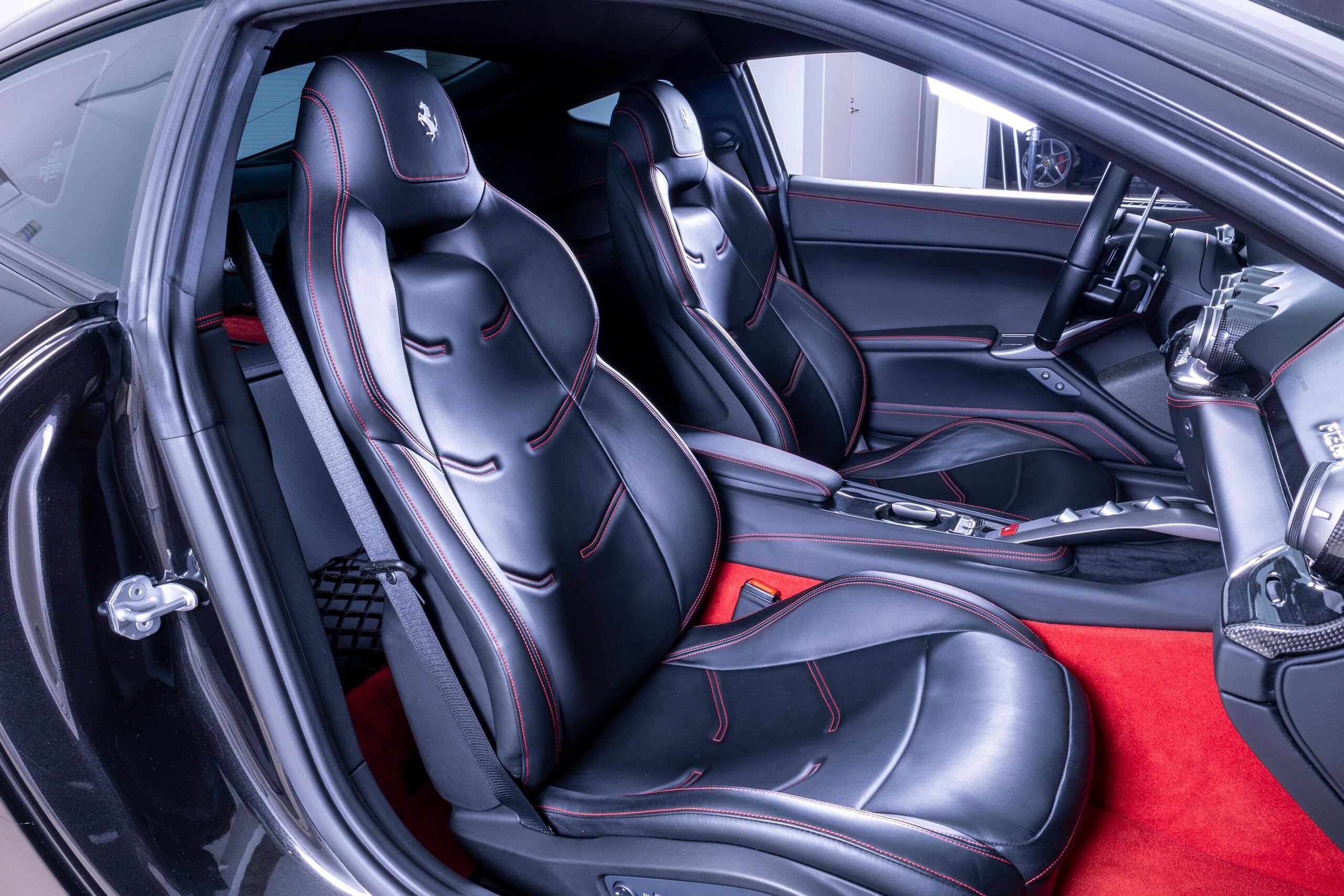 Ferrari F12 Berlinetta (photo: 14)