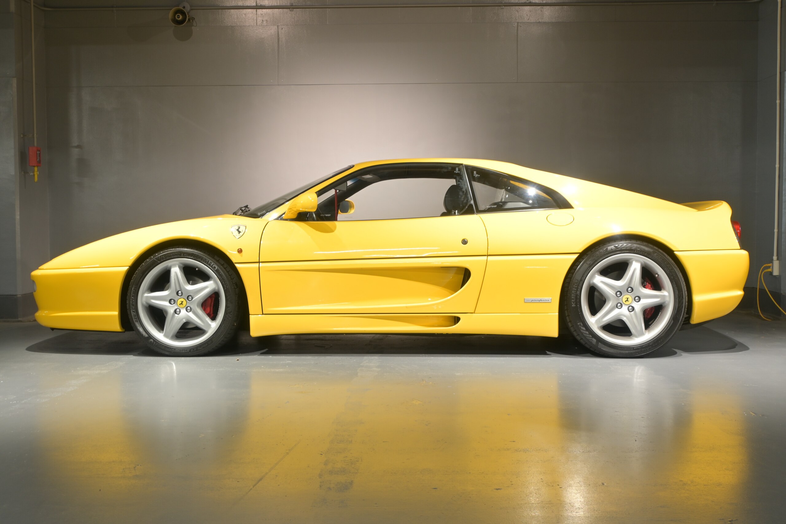 Ferrari F355 Berlinetta (photo: 4)