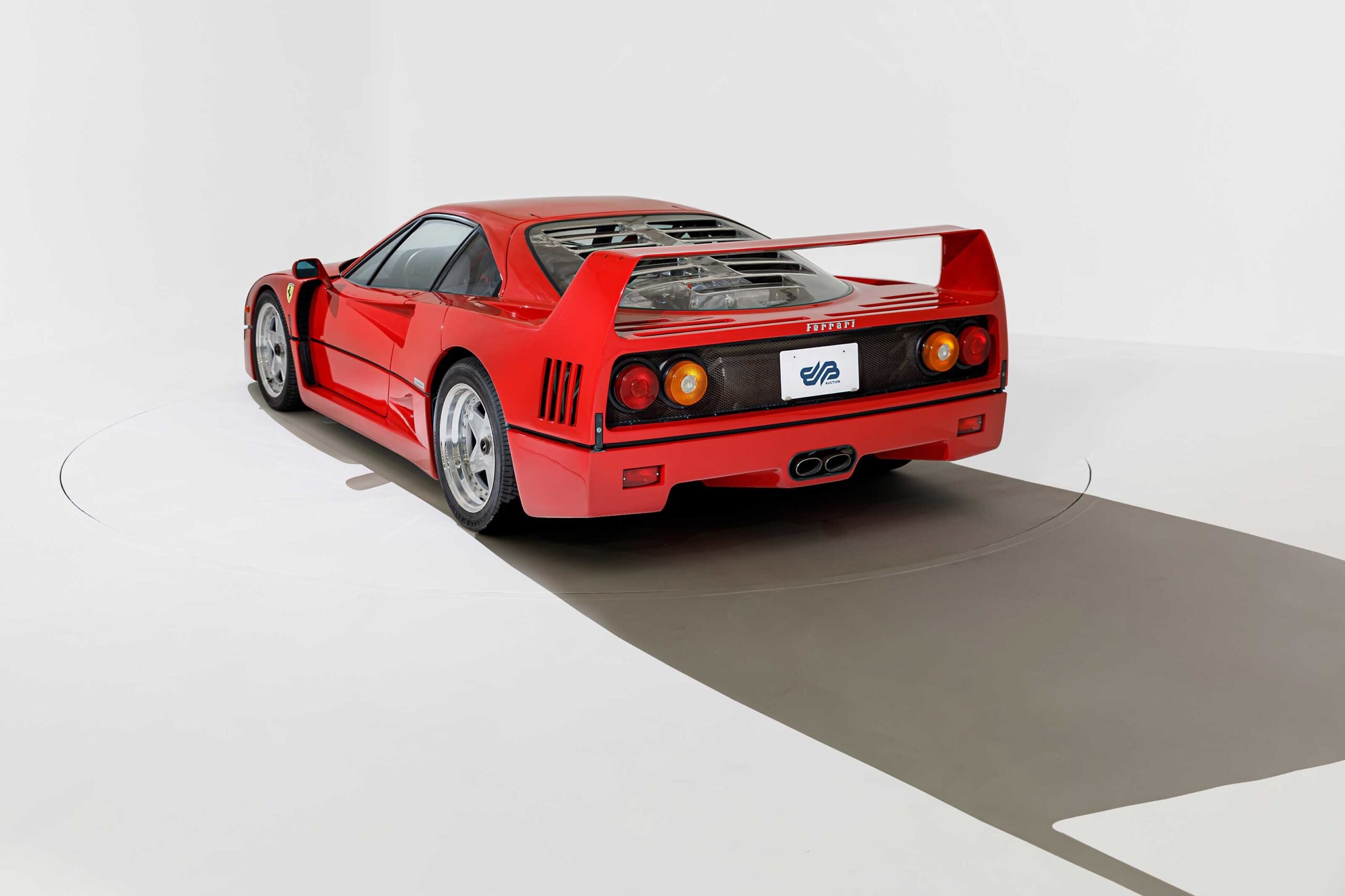 Ferrari F40 (photo: 4)