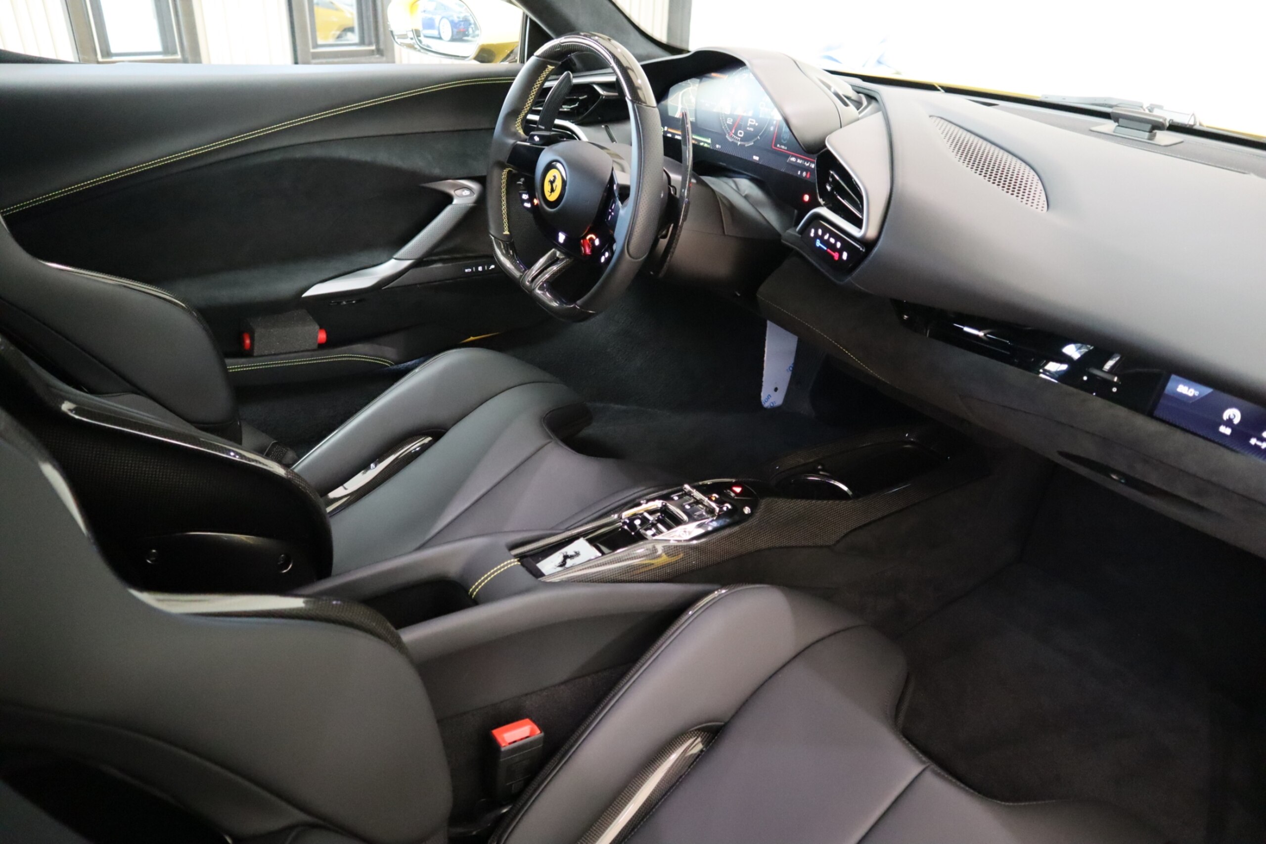 Ferrari 296GTB (photo: 13)