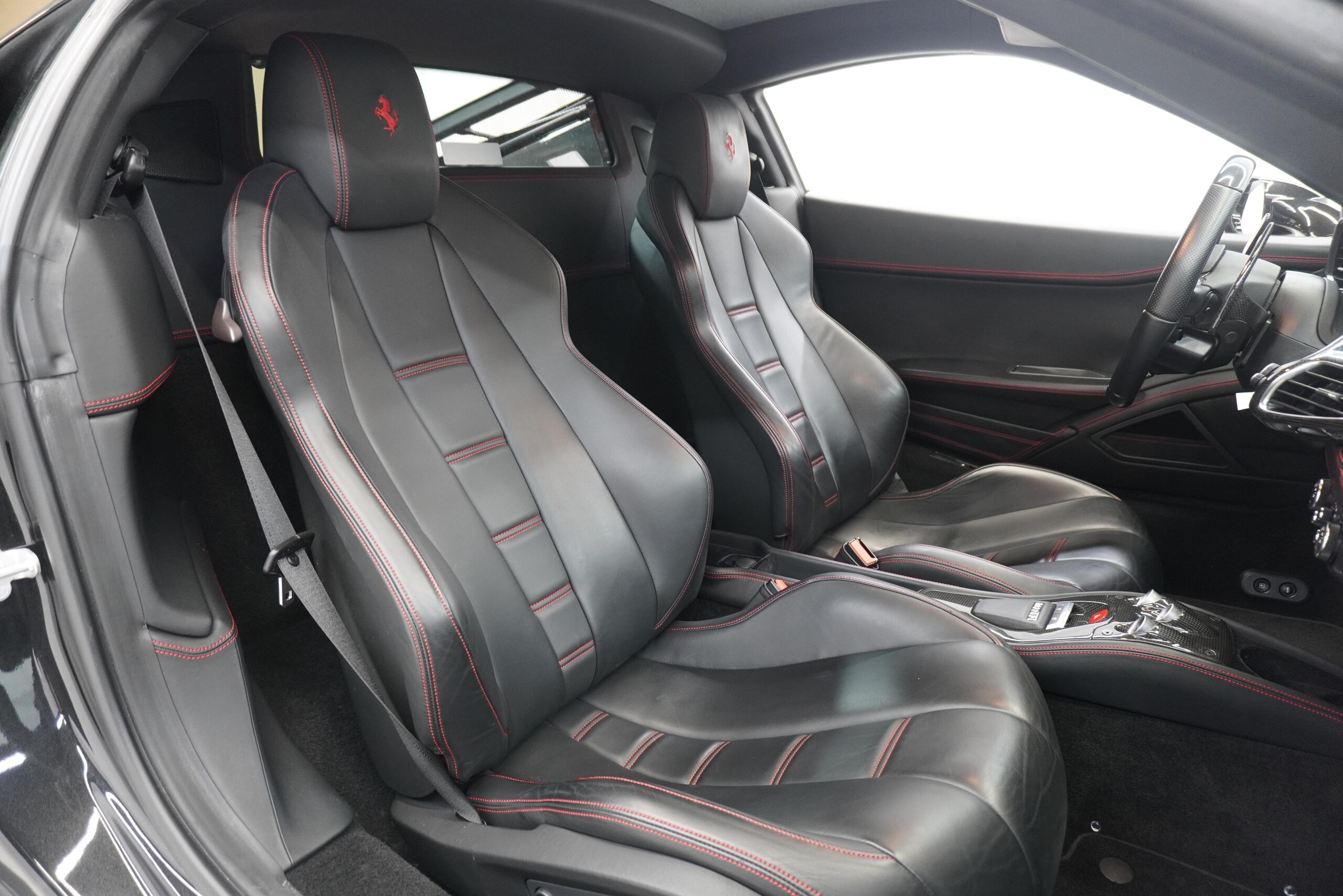 Ferrari 458 Italia F1 DCT (photo: 13)