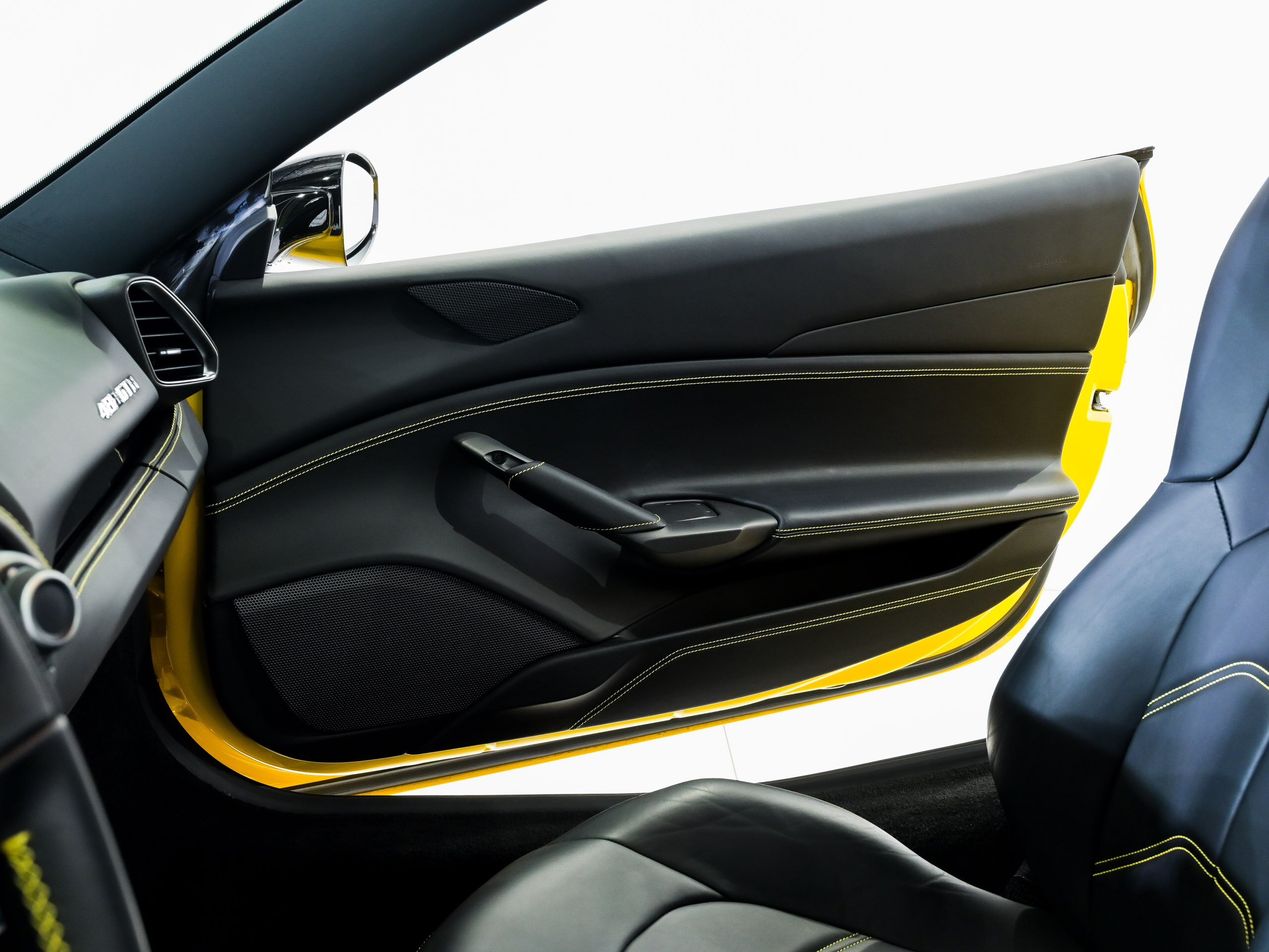 Ferrari 488GTB (photo: 10)