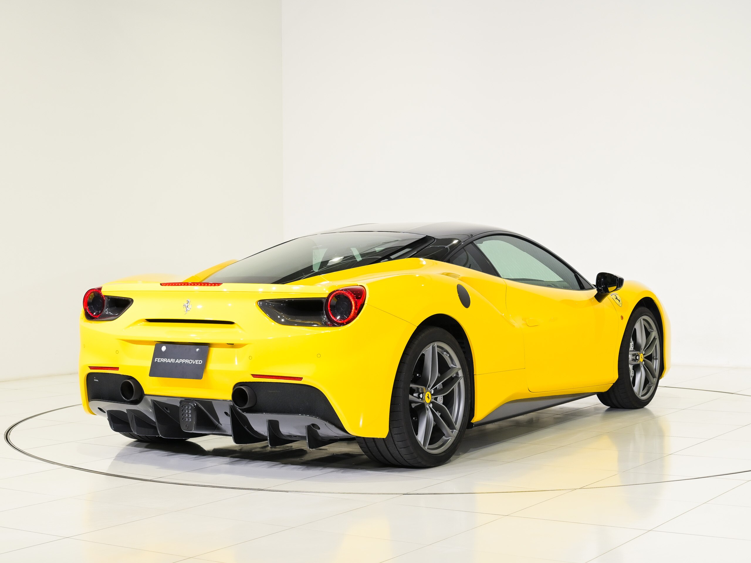 Ferrari 488GTB (photo: 4)