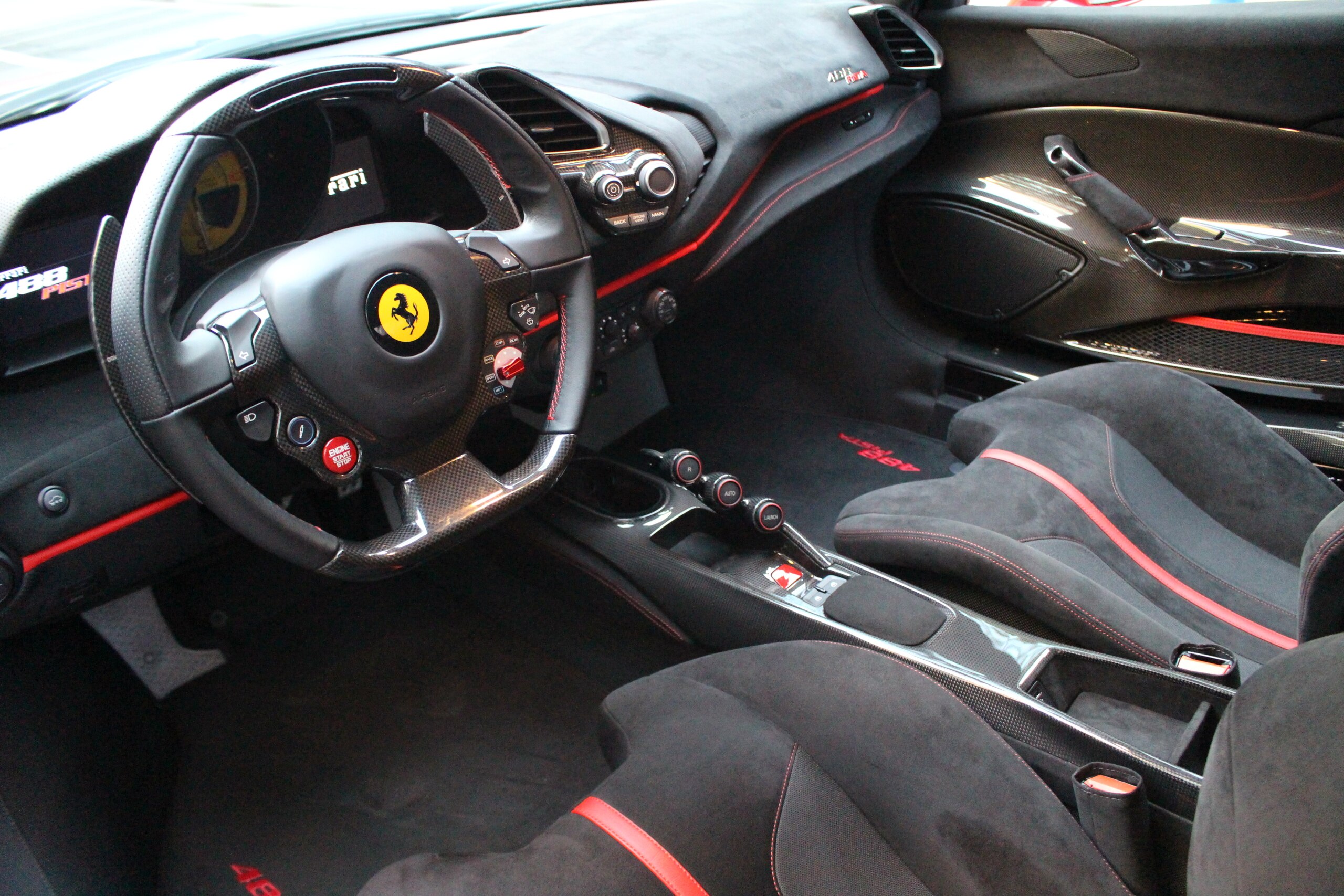 Ferrari 488 Pista (photo: 6)