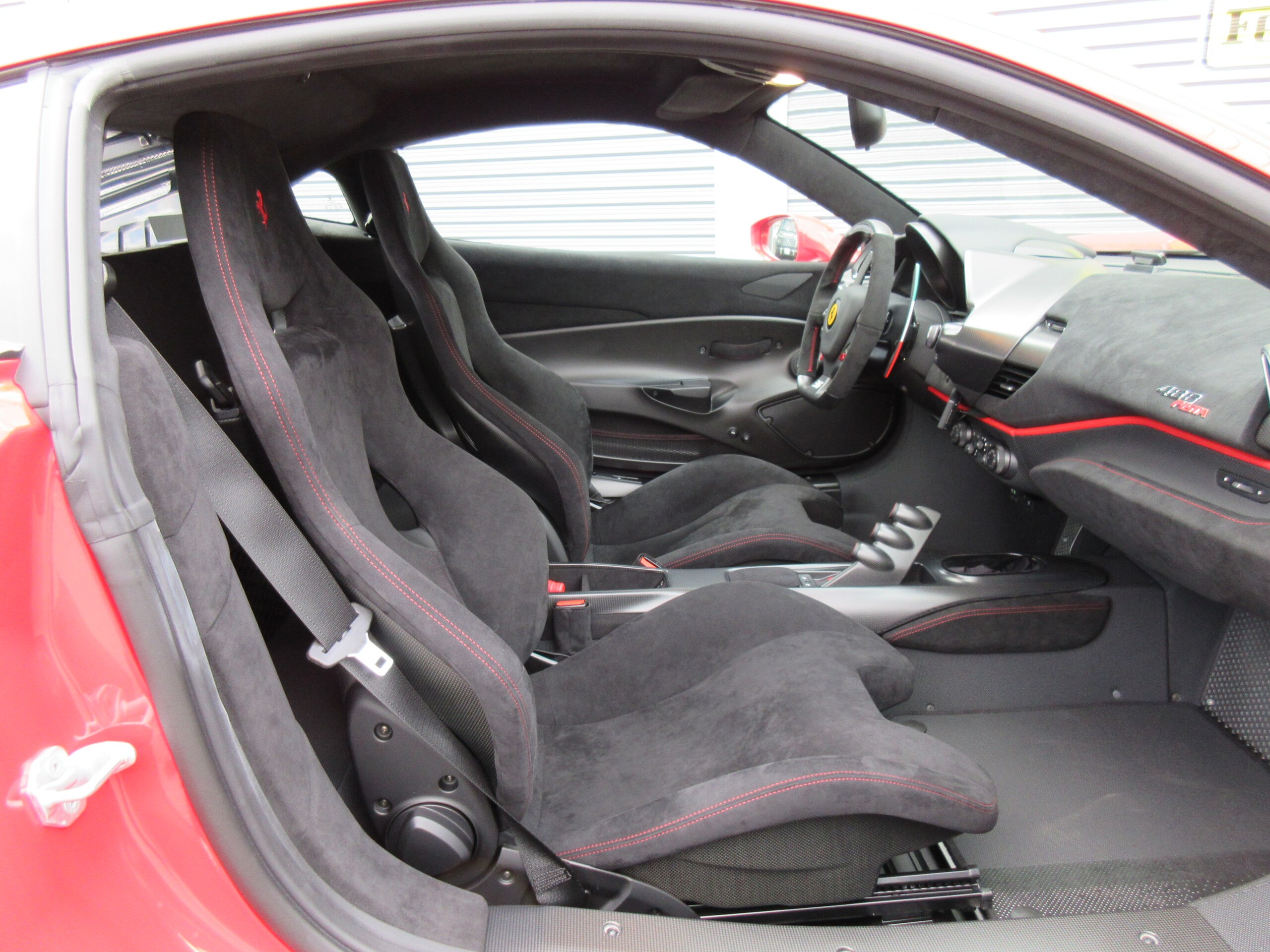 Ferrari 488 Pista Piloti (photo: 13)